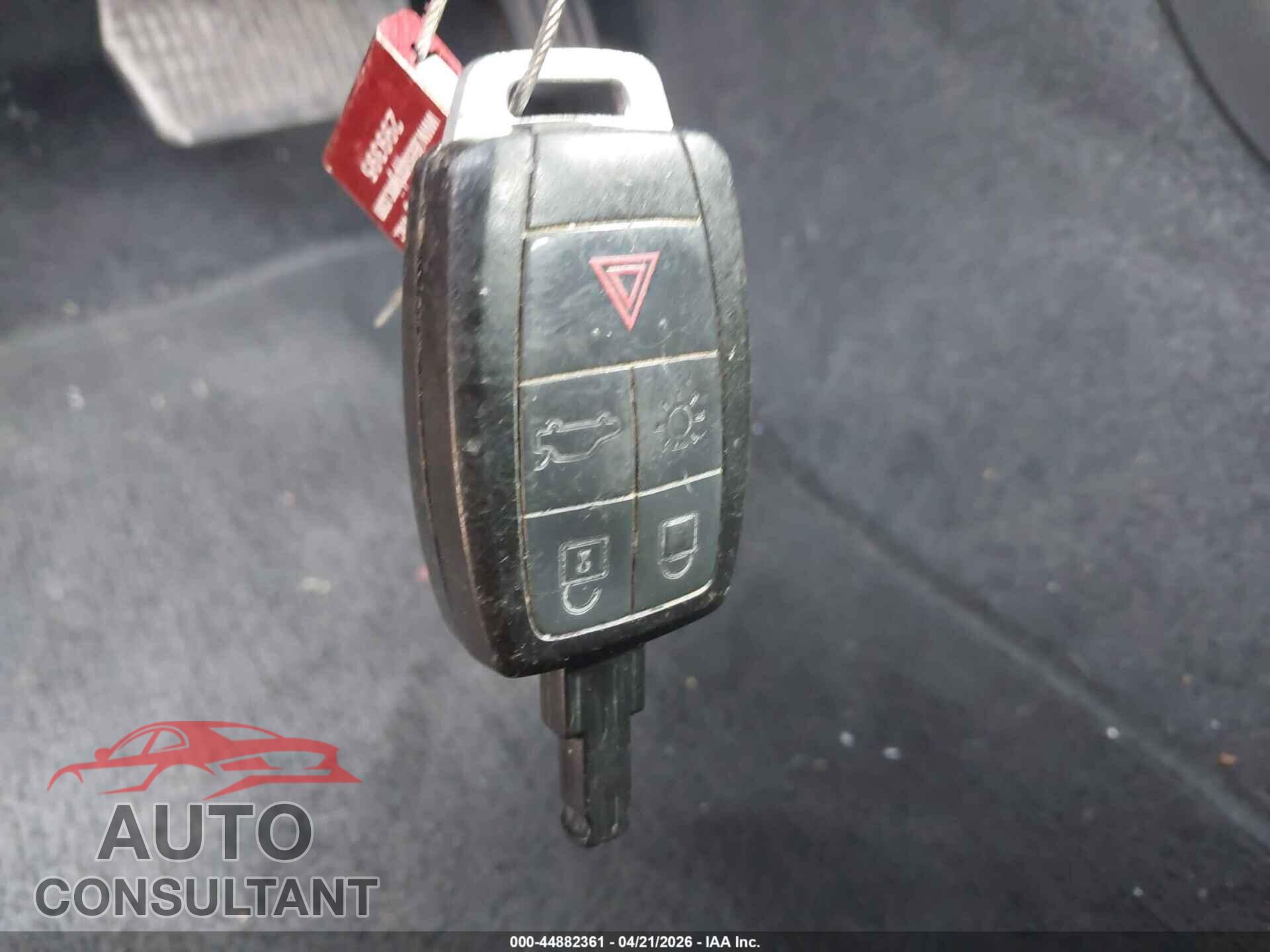VOLVO S40 2011 - YV1672MS2B2543820