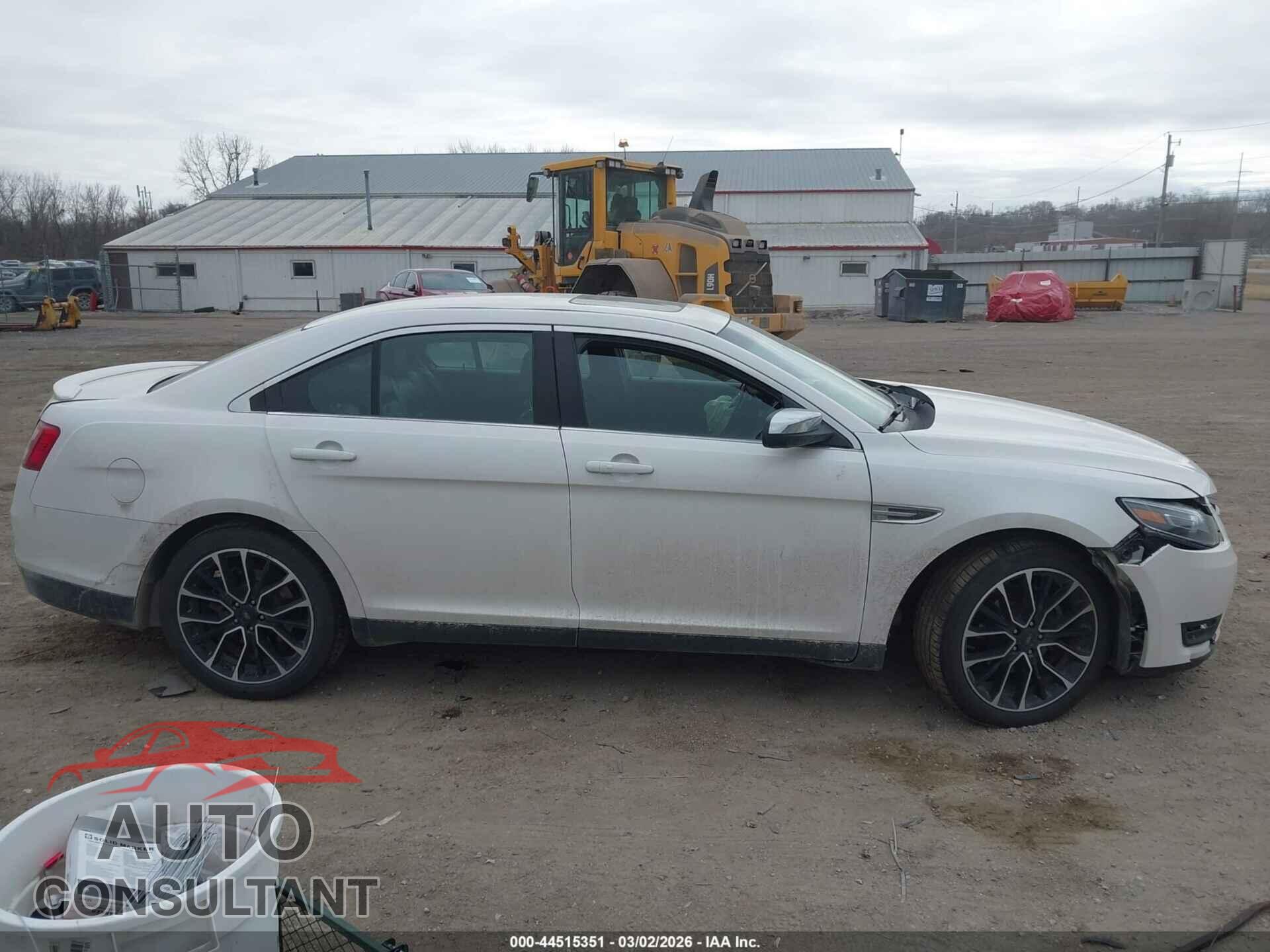FORD TAURUS 2017 - 1FAHP2J84HG121993