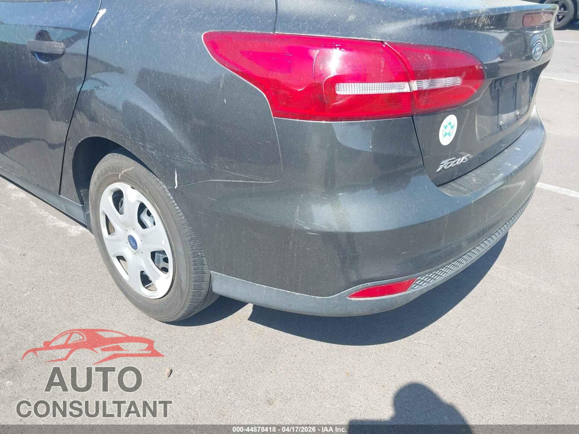 FORD FOCUS 2017 - 1FADP3E24HL332788