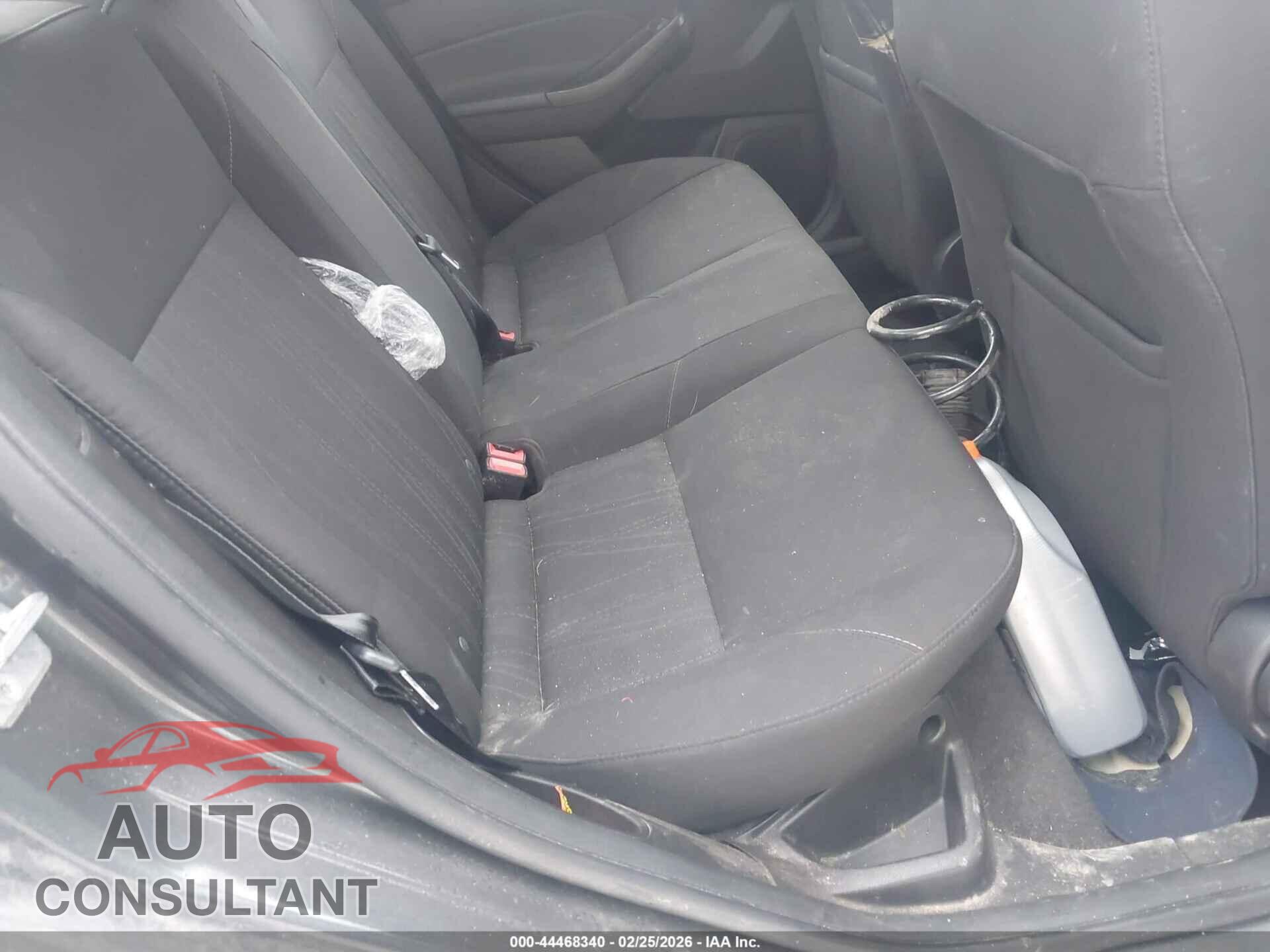 FORD FOCUS 2017 - 1FADP3F22HL326423