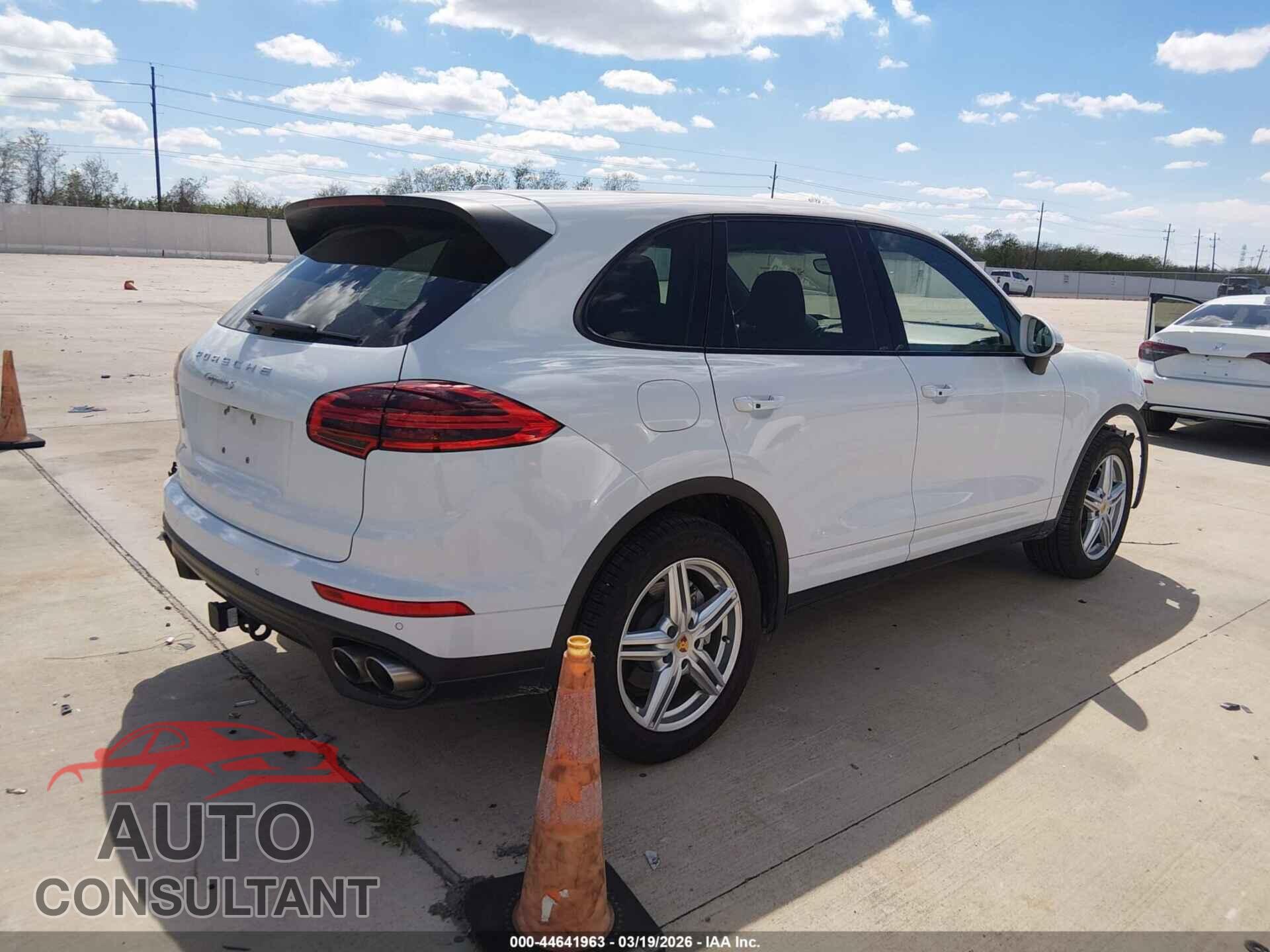 PORSCHE CAYENNE 2016 - WP1AB2A29GLA93652