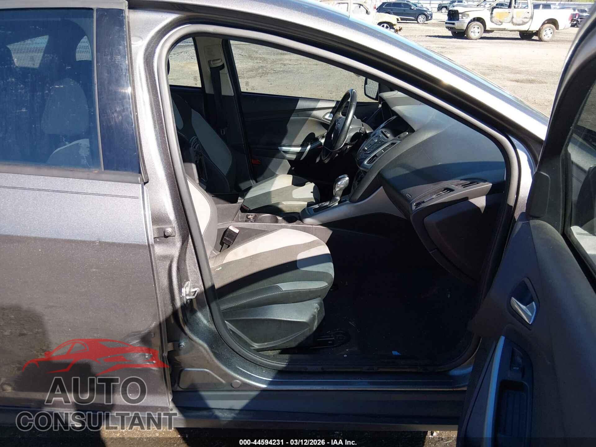FORD FOCUS 2012 - 1FAHP3K26CL415444