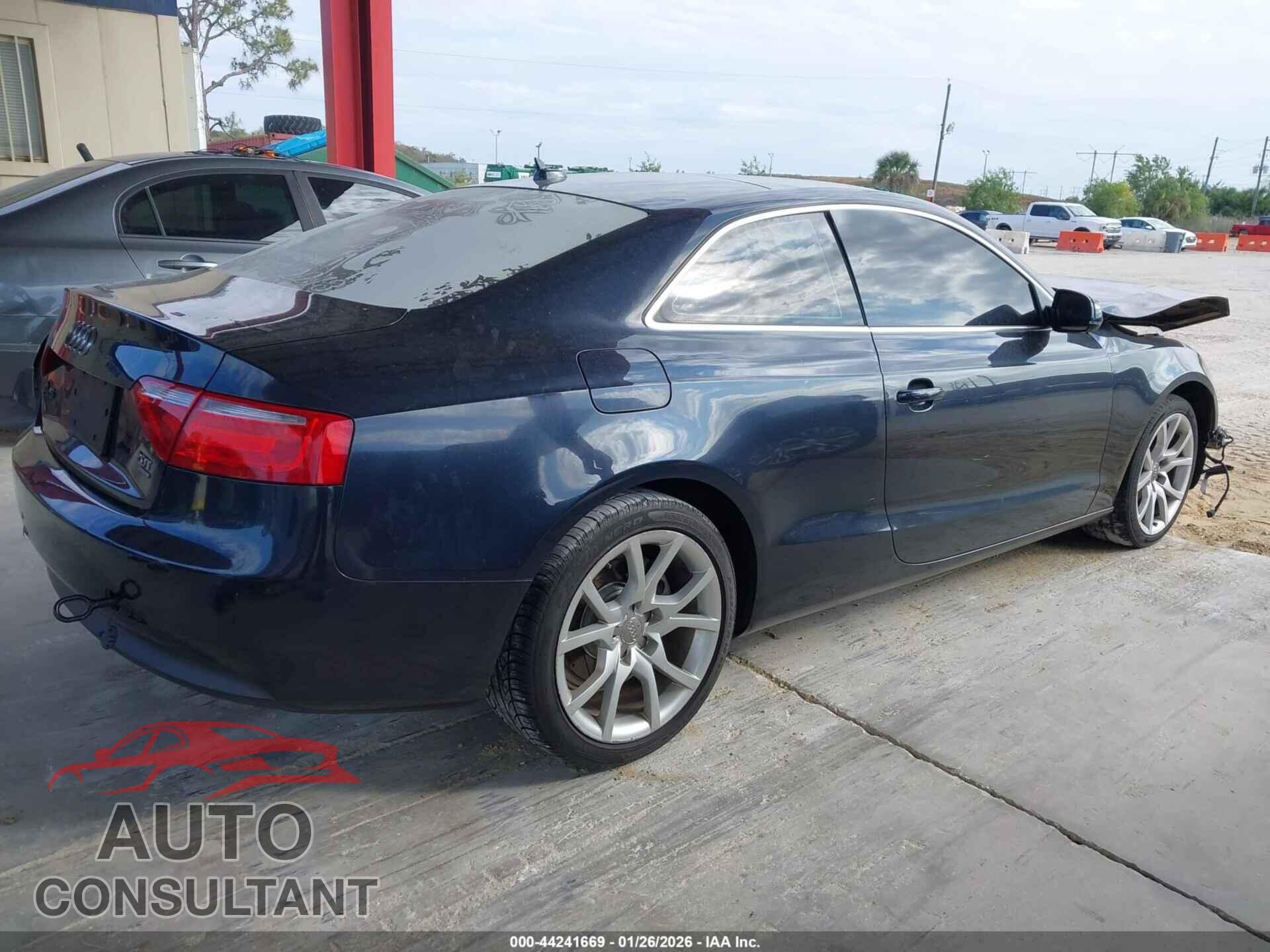 AUDI A5 2012 - WAUCFAFR9CA034408
