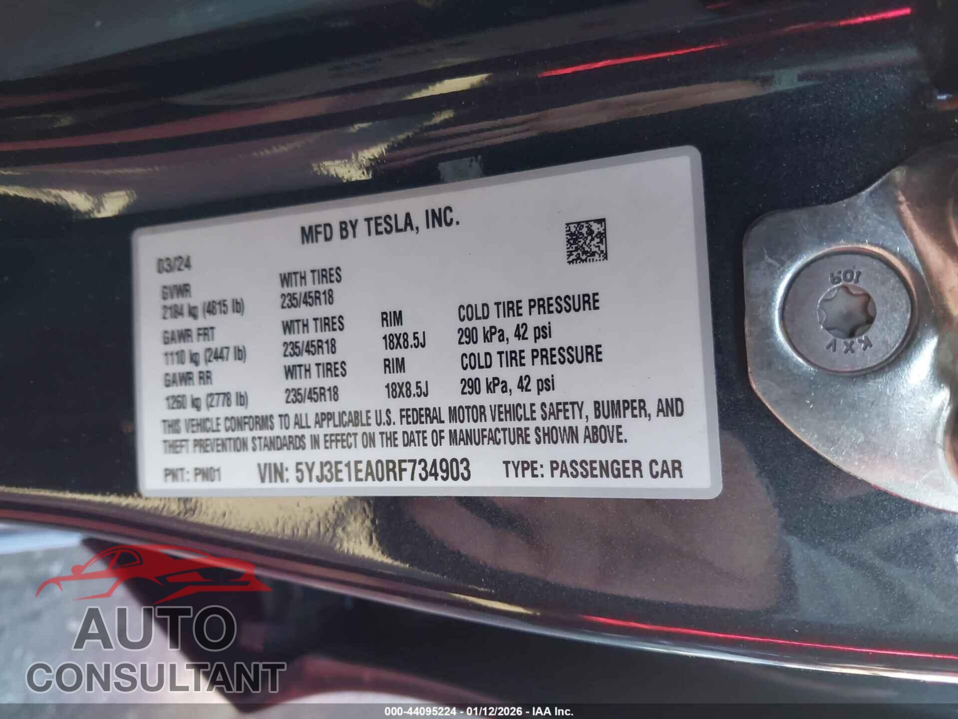 TESLA MODEL 3 2024 - 5YJ3E1EA0RF734903