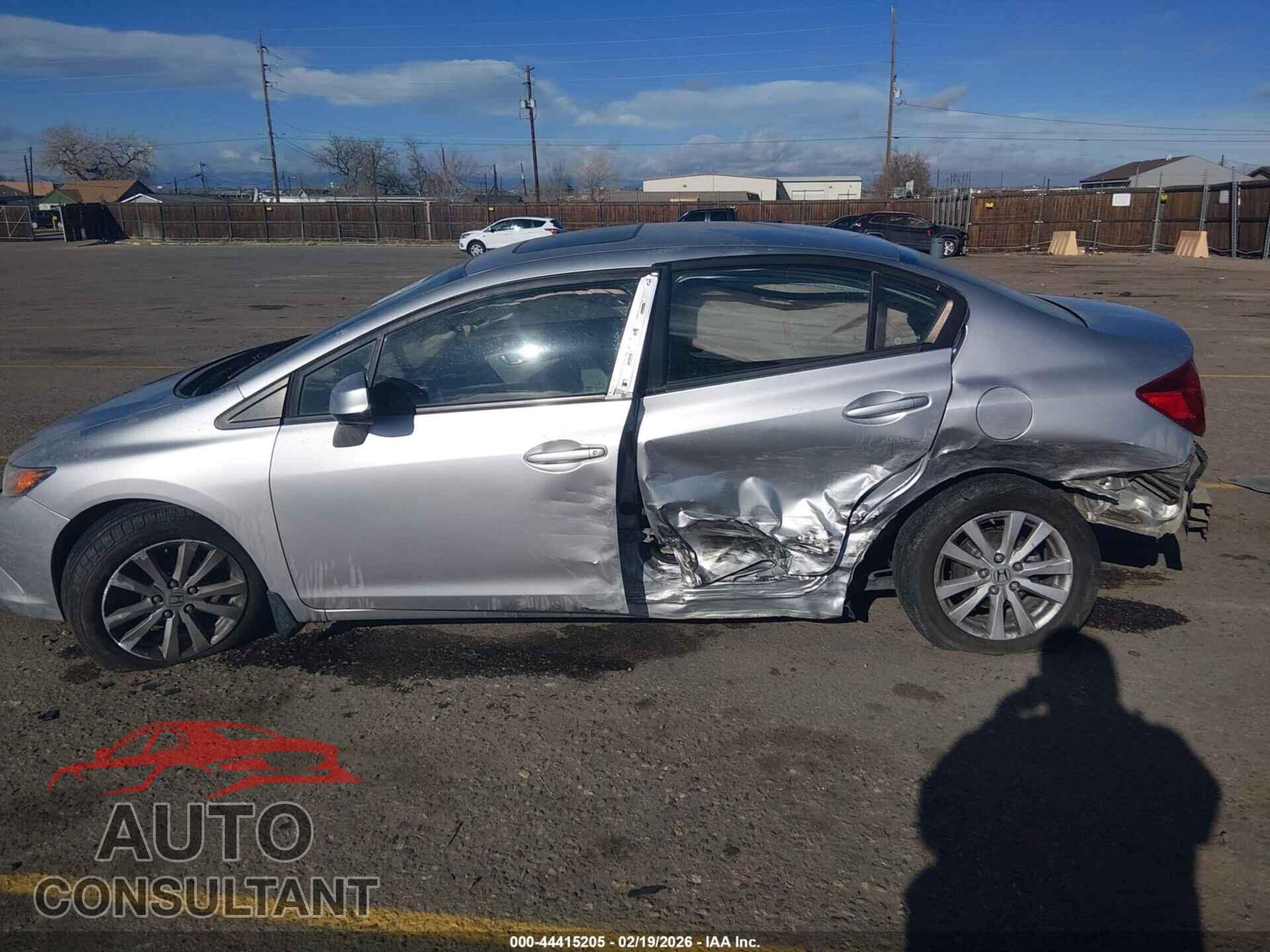 HONDA CIVIC 2012 - 19XFB2F80CE083552