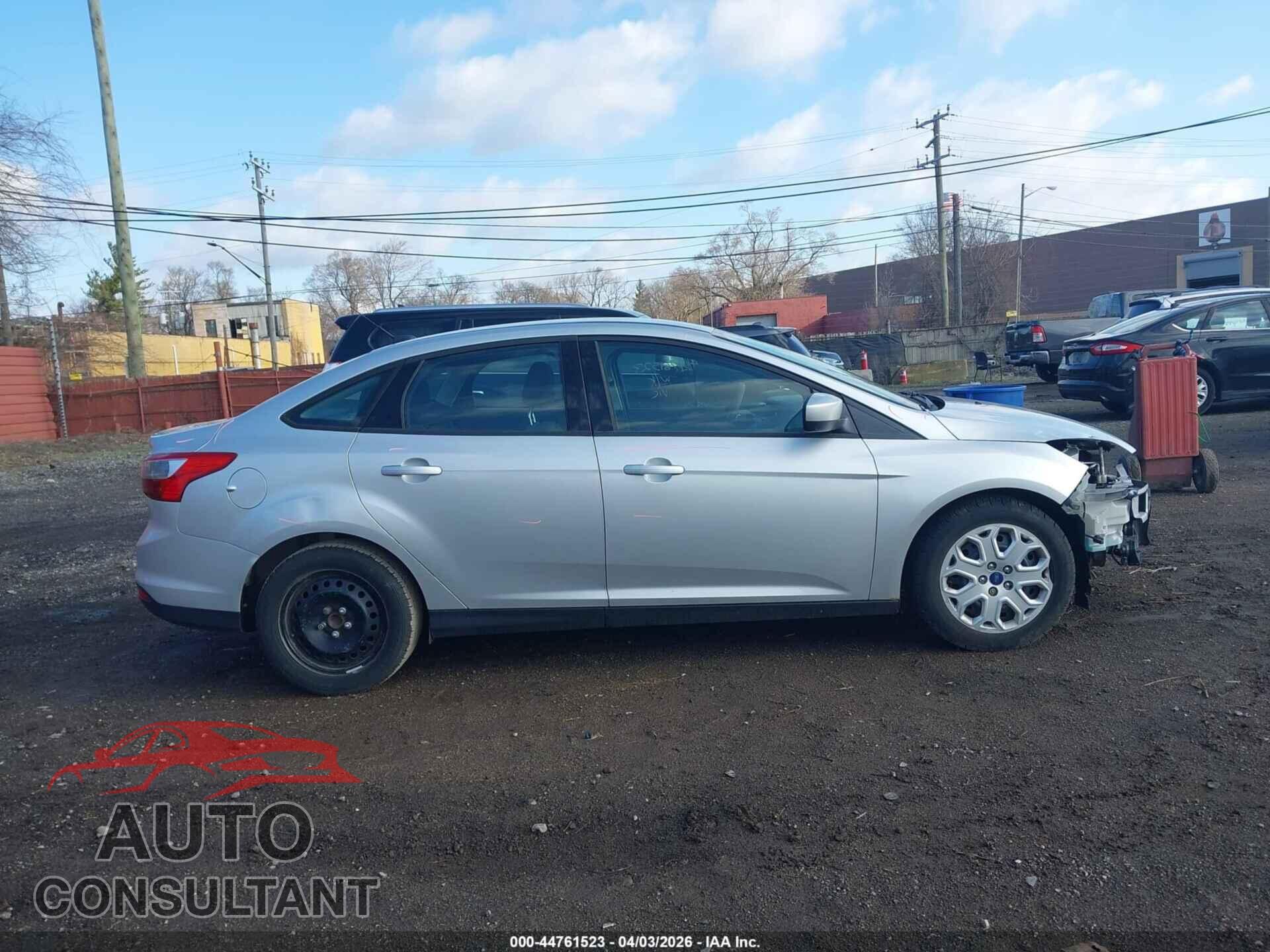 FORD FOCUS 2012 - 1FAHP3F26CL361475