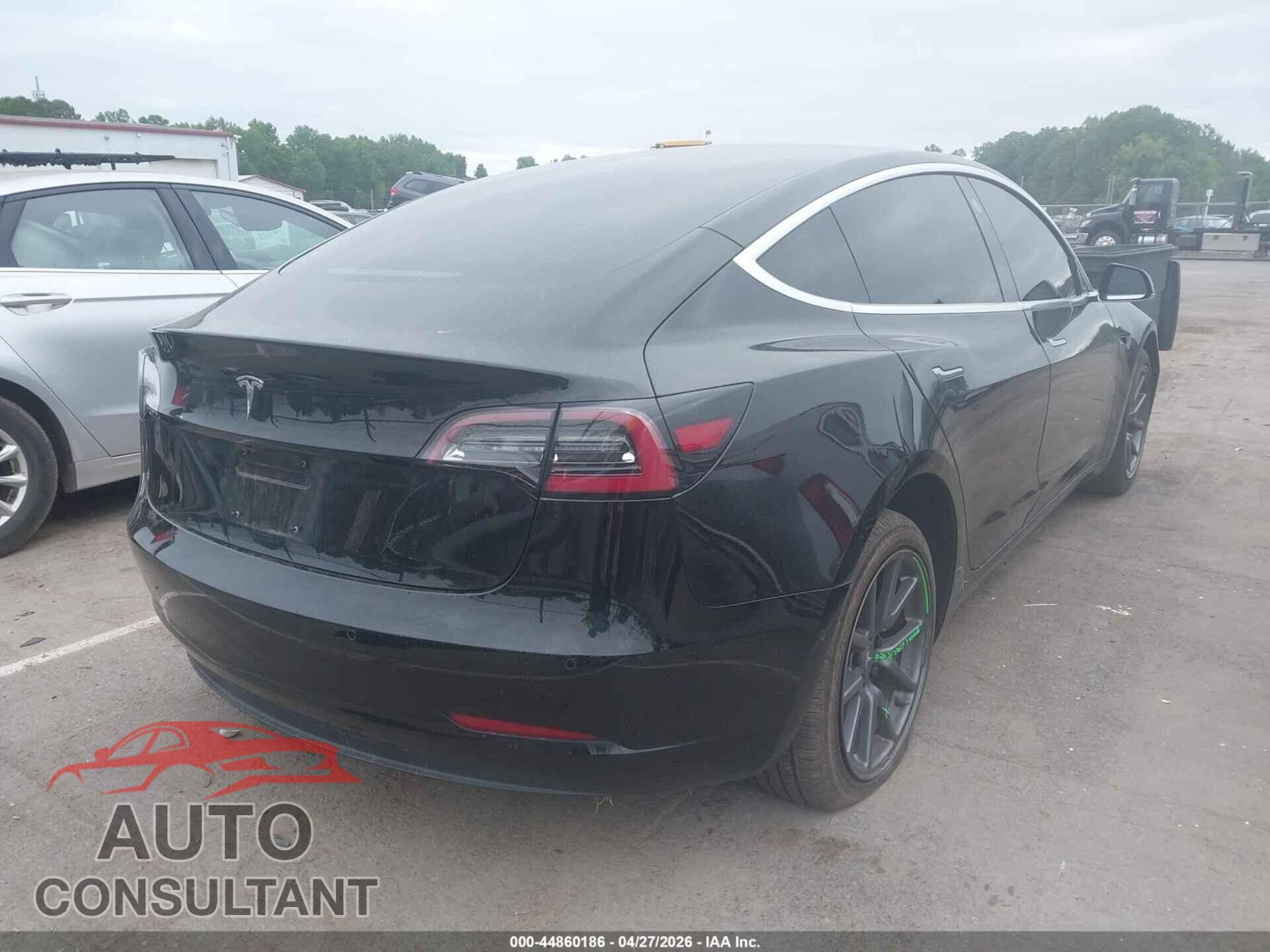 TESLA MODEL 3 2018 - 5YJ3E1EA8JF157221