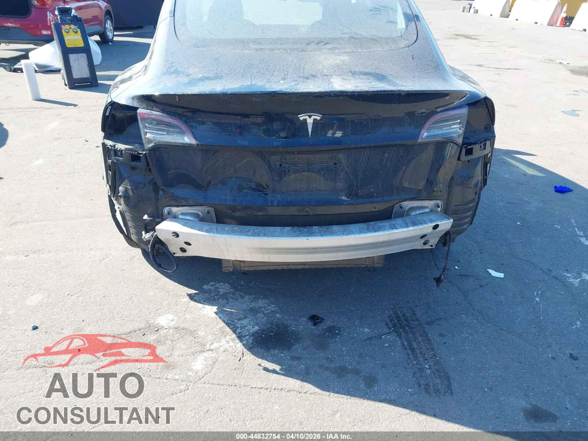 TESLA MODEL 3 2019 - 5YJ3E1EA4KF412366