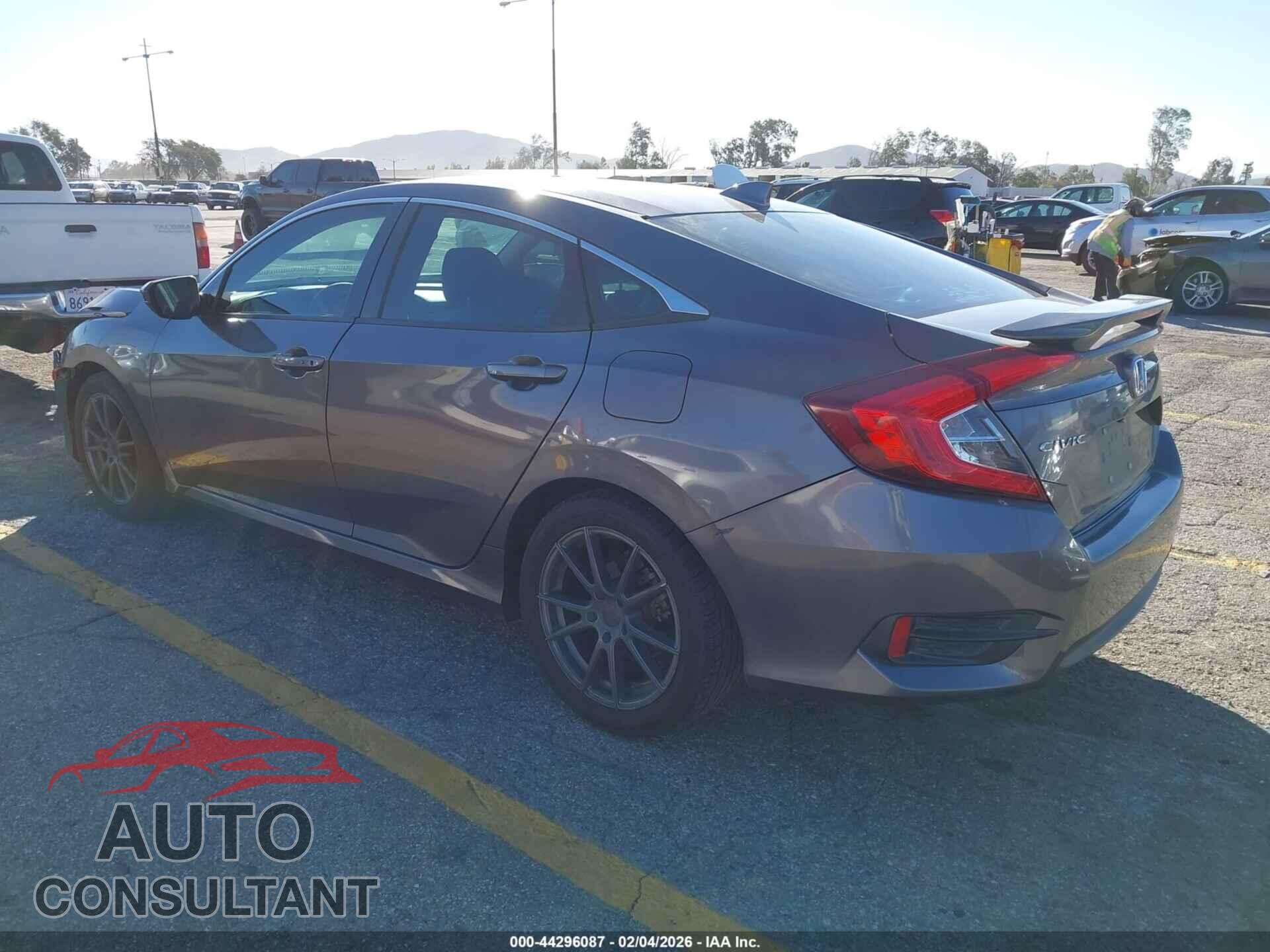 HONDA CIVIC 2018 - 2HGFC2F79JH531410