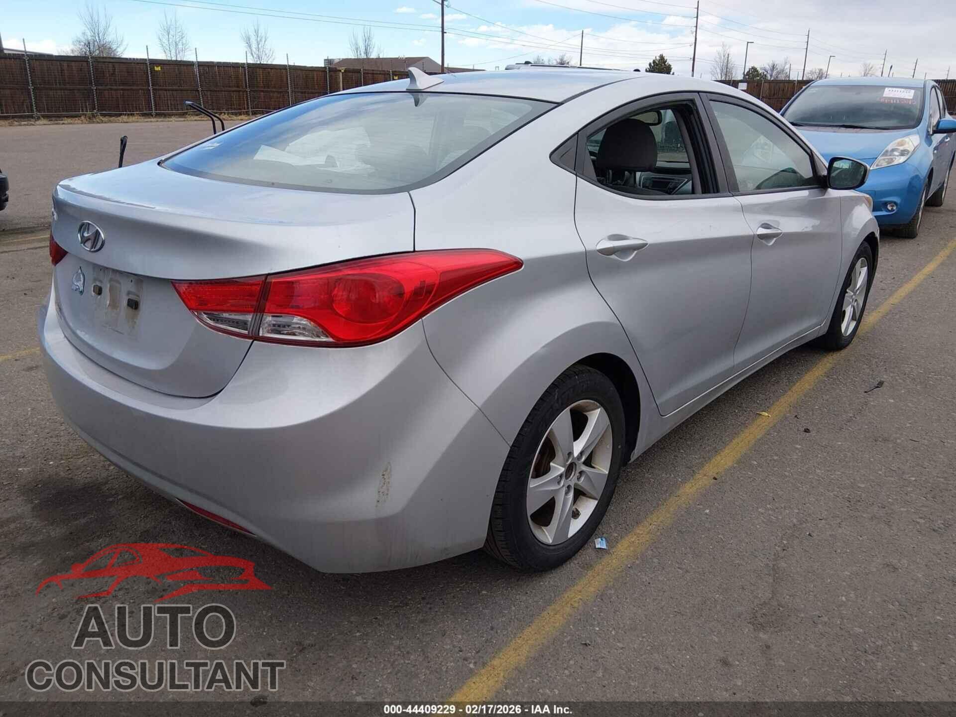 HYUNDAI ELANTRA 2013 - 5NPDH4AE2DH330226
