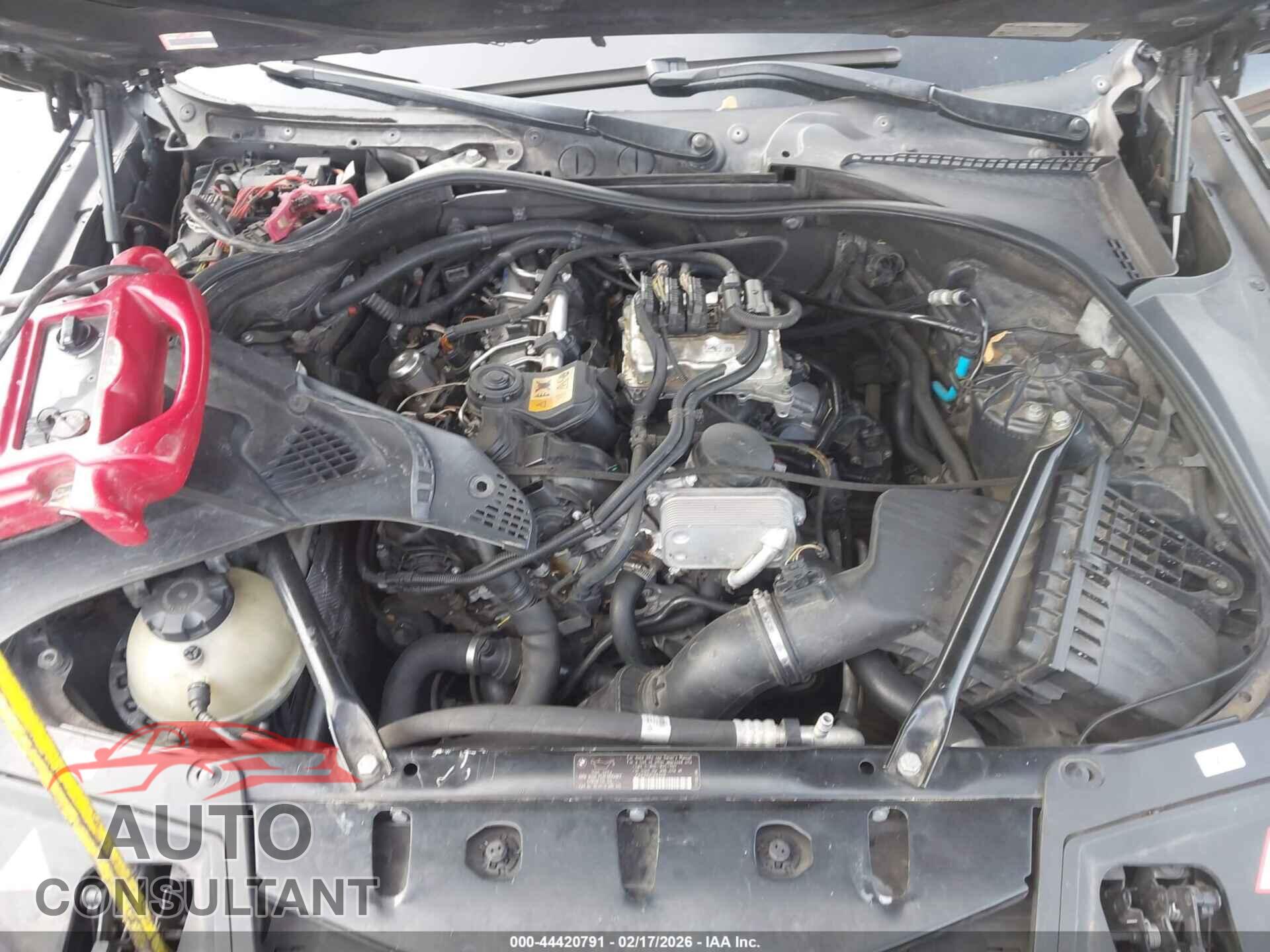 BMW 528I 2012 - WBAXG5C55CDW84598