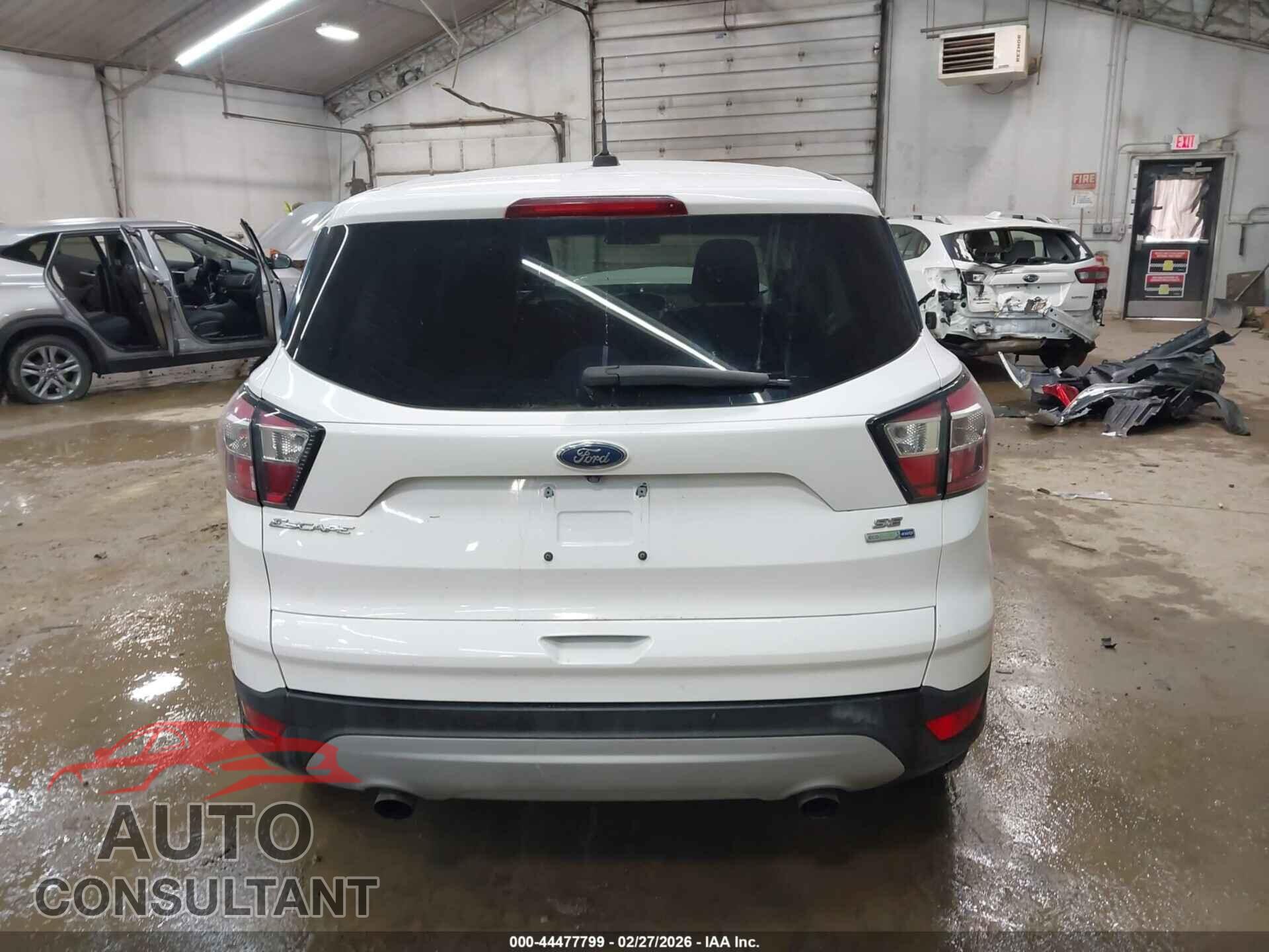 FORD ESCAPE 2017 - 1FMCU9GD4HUD37382