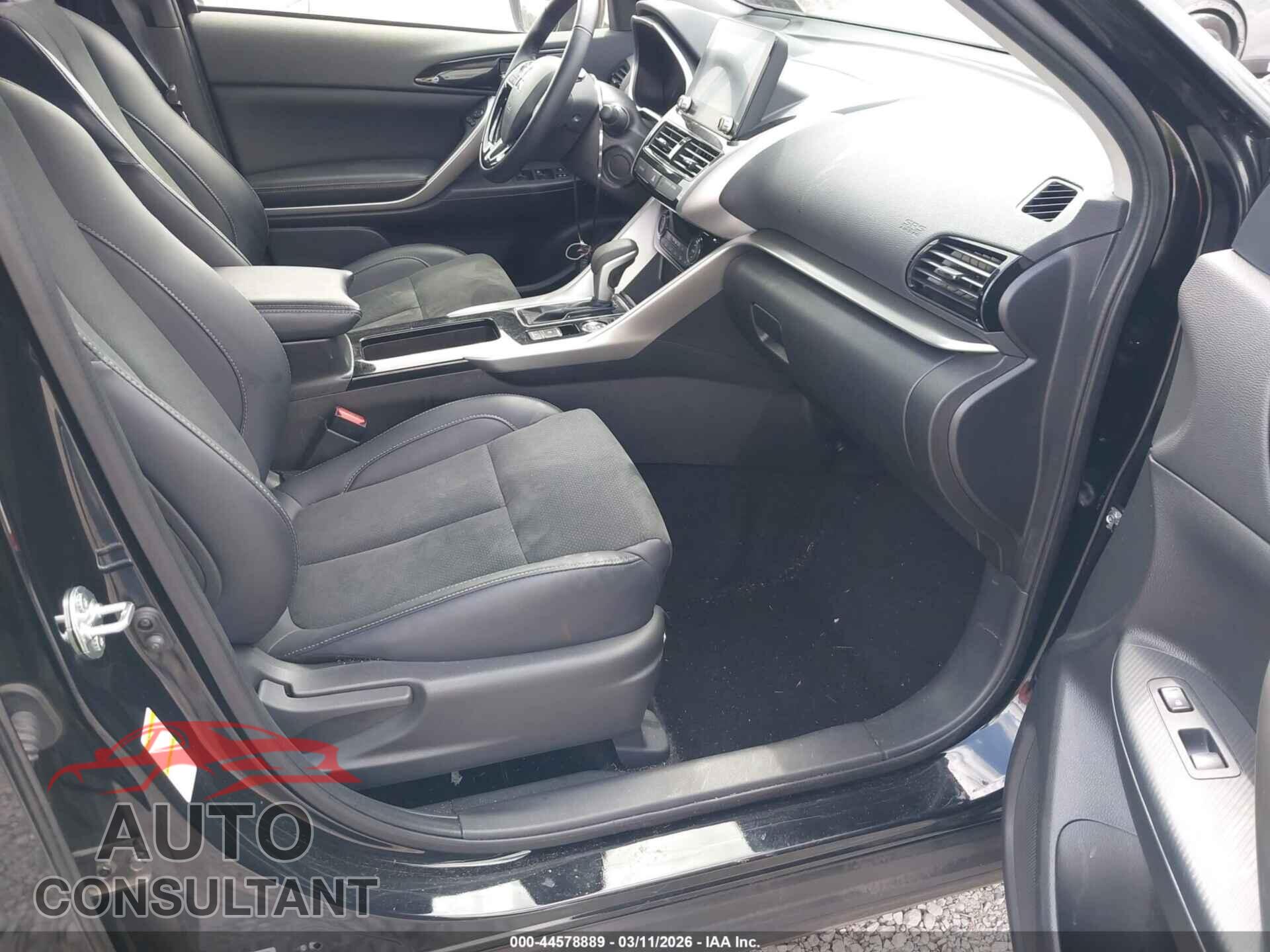 MITSUBISHI ECLIPSE CROSS 2025 - JA4ATWAA2SZ012004