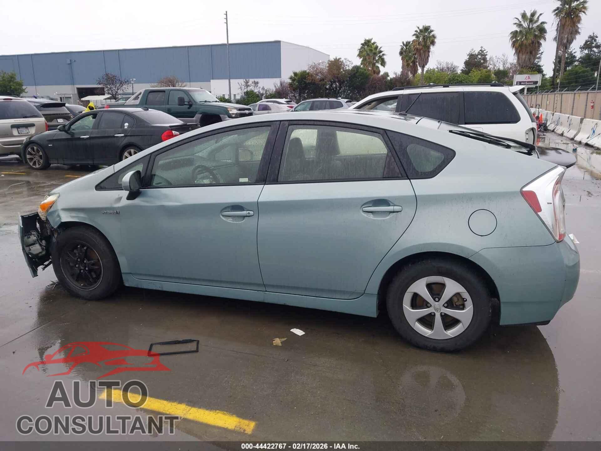 TOYOTA PRIUS 2013 - JTDKN3DU2D5617885
