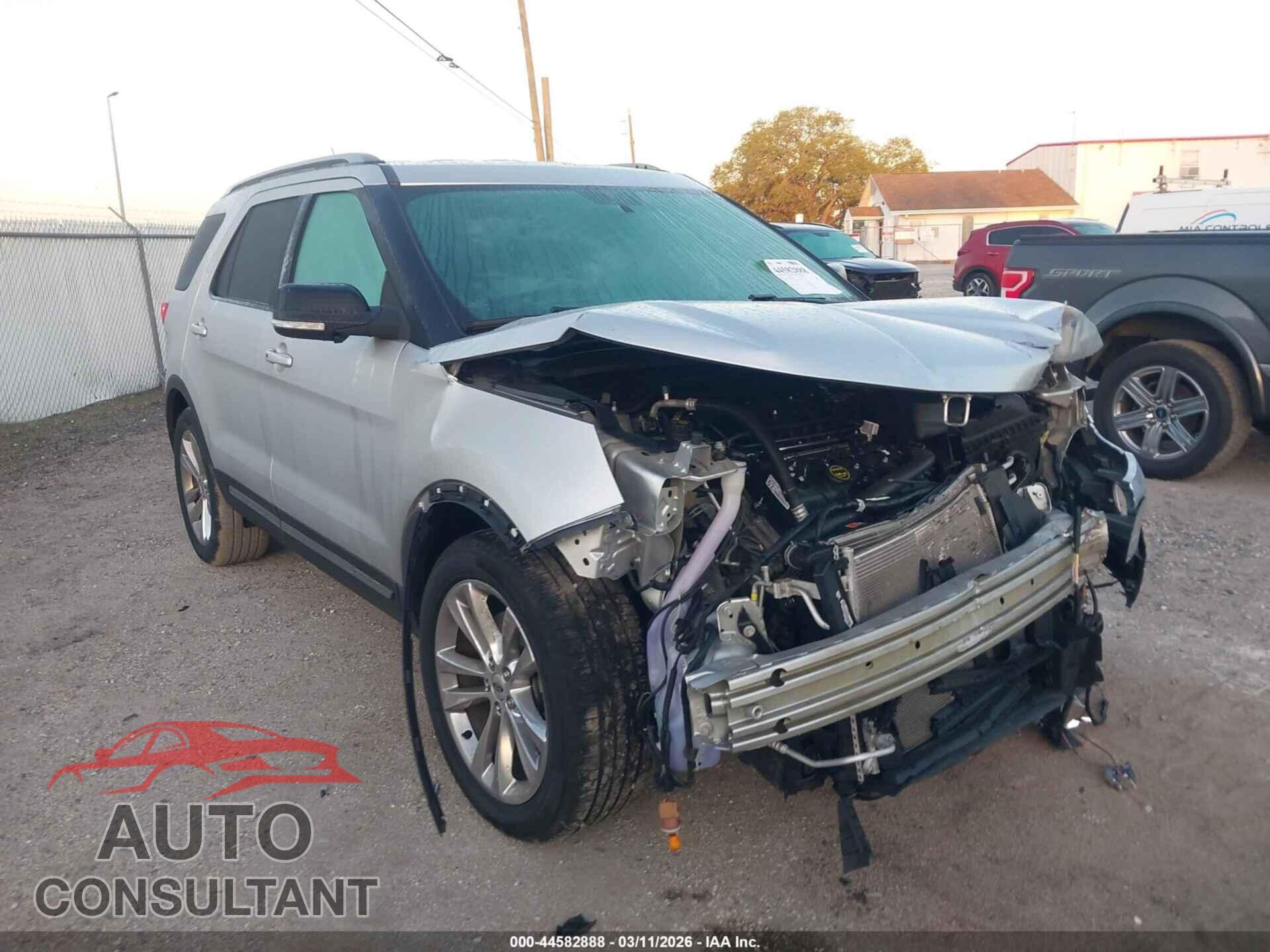 FORD EXPLORER 2018 - 1FM5K7D8XJGB04508