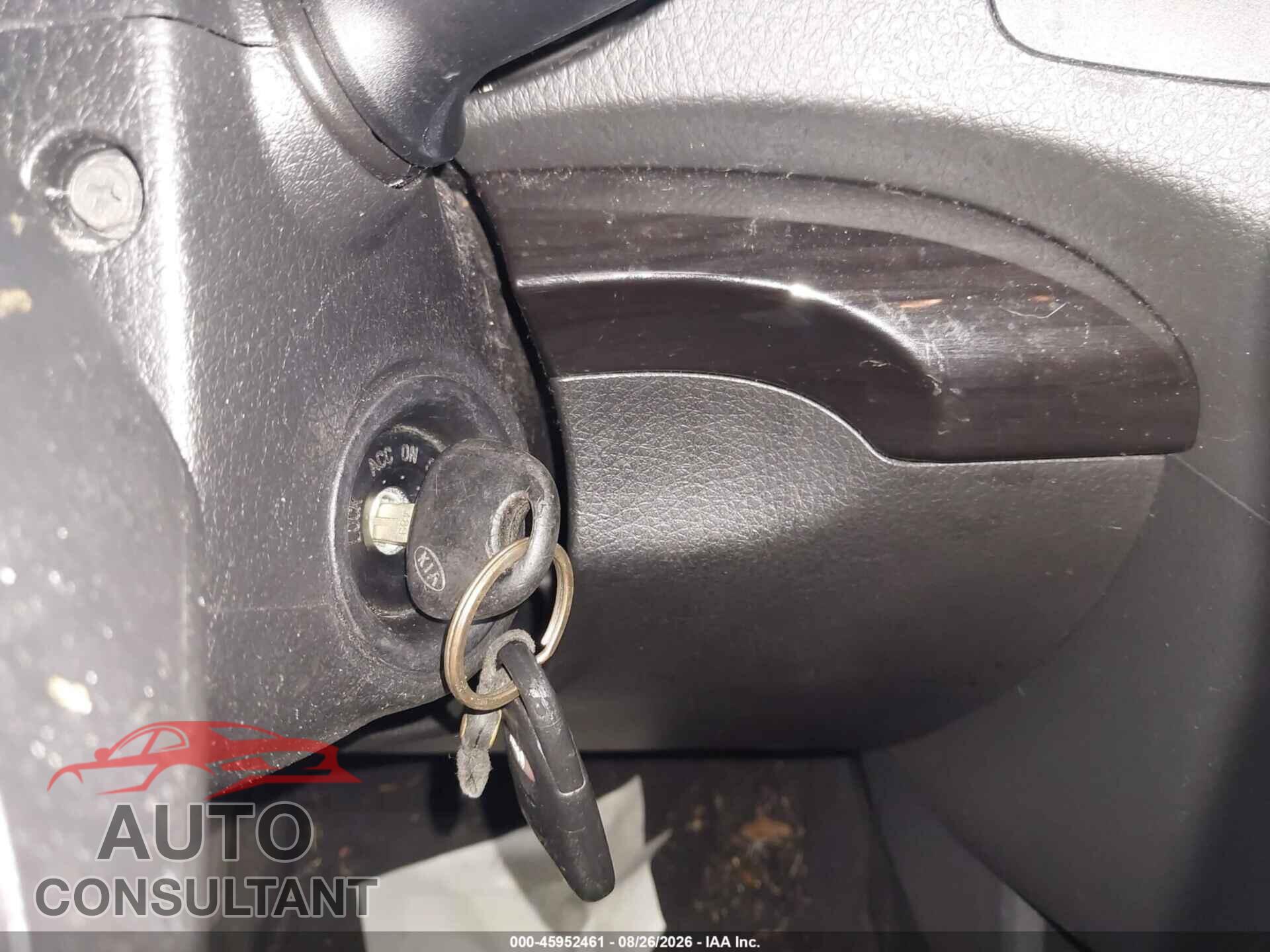 KIA SORENTO 2011 - 5XYKTCA14BG003473