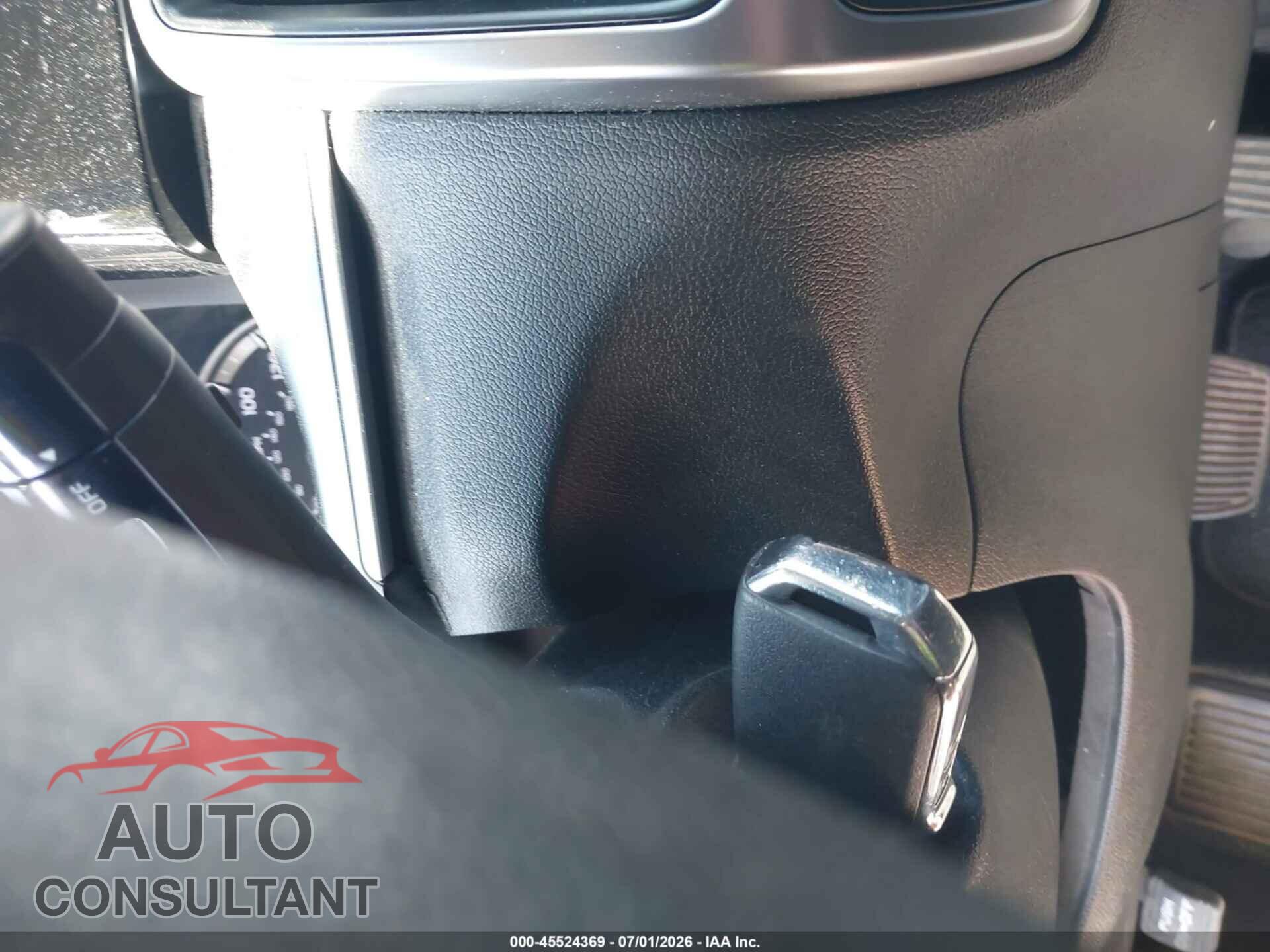 KIA SORENTO 2023 - 5XYRGDLC1PG212359