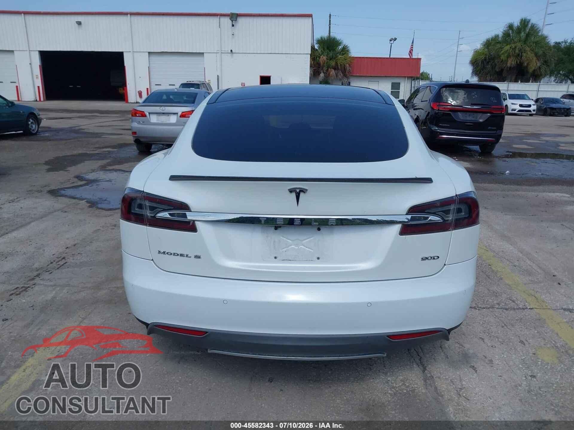 TESLA MODEL S 2015 - 5YJSA1E24FF109223