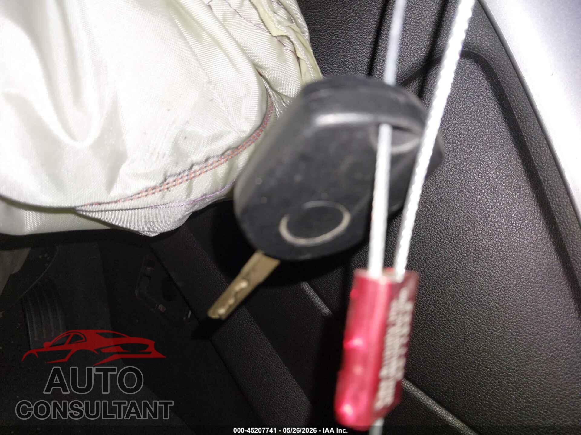 FORD ESCAPE 2015 - 1FMCU9G99FUA46479
