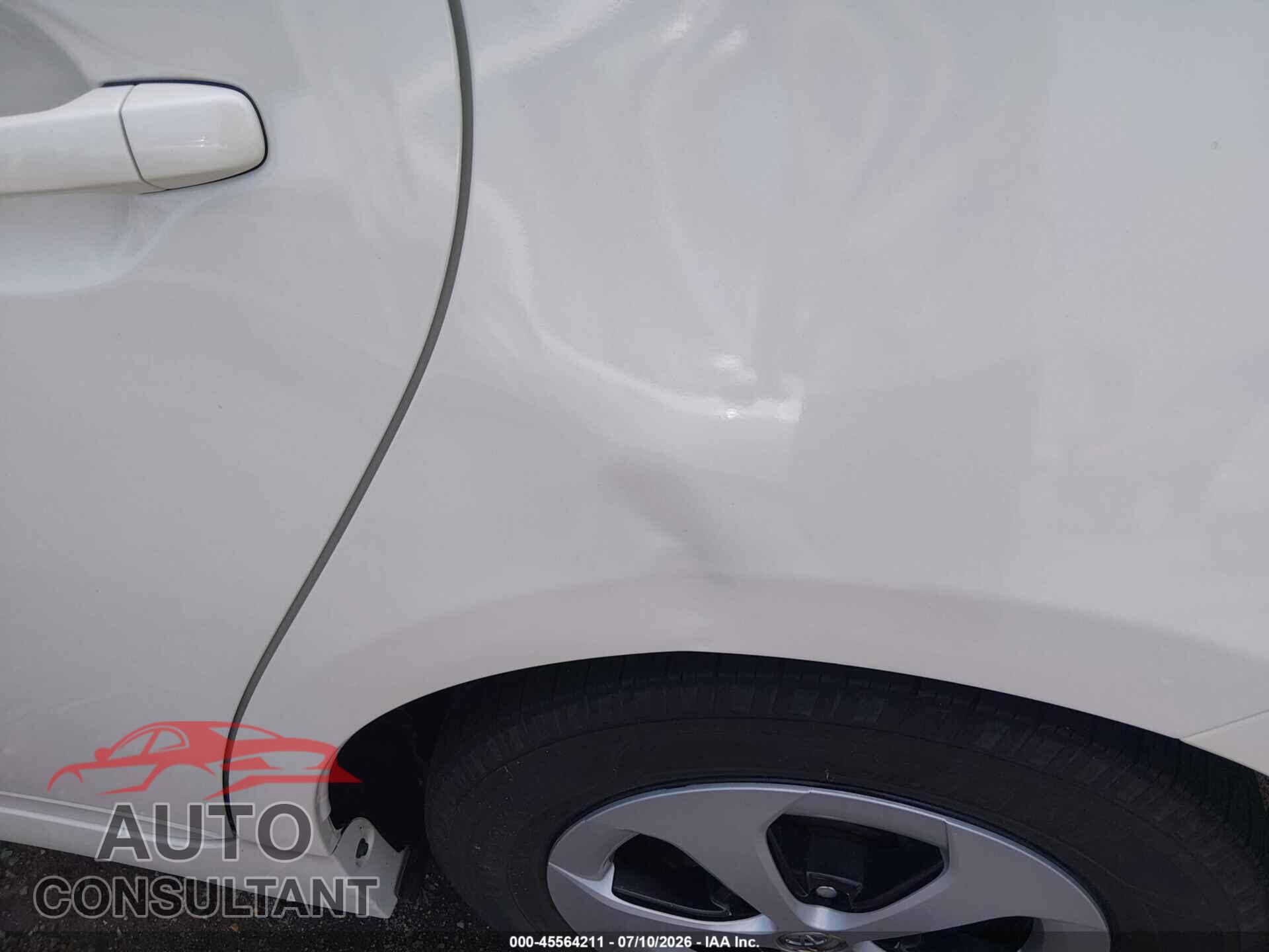 TOYOTA PRIUS 2013 - JTDKN3DU4D1720930