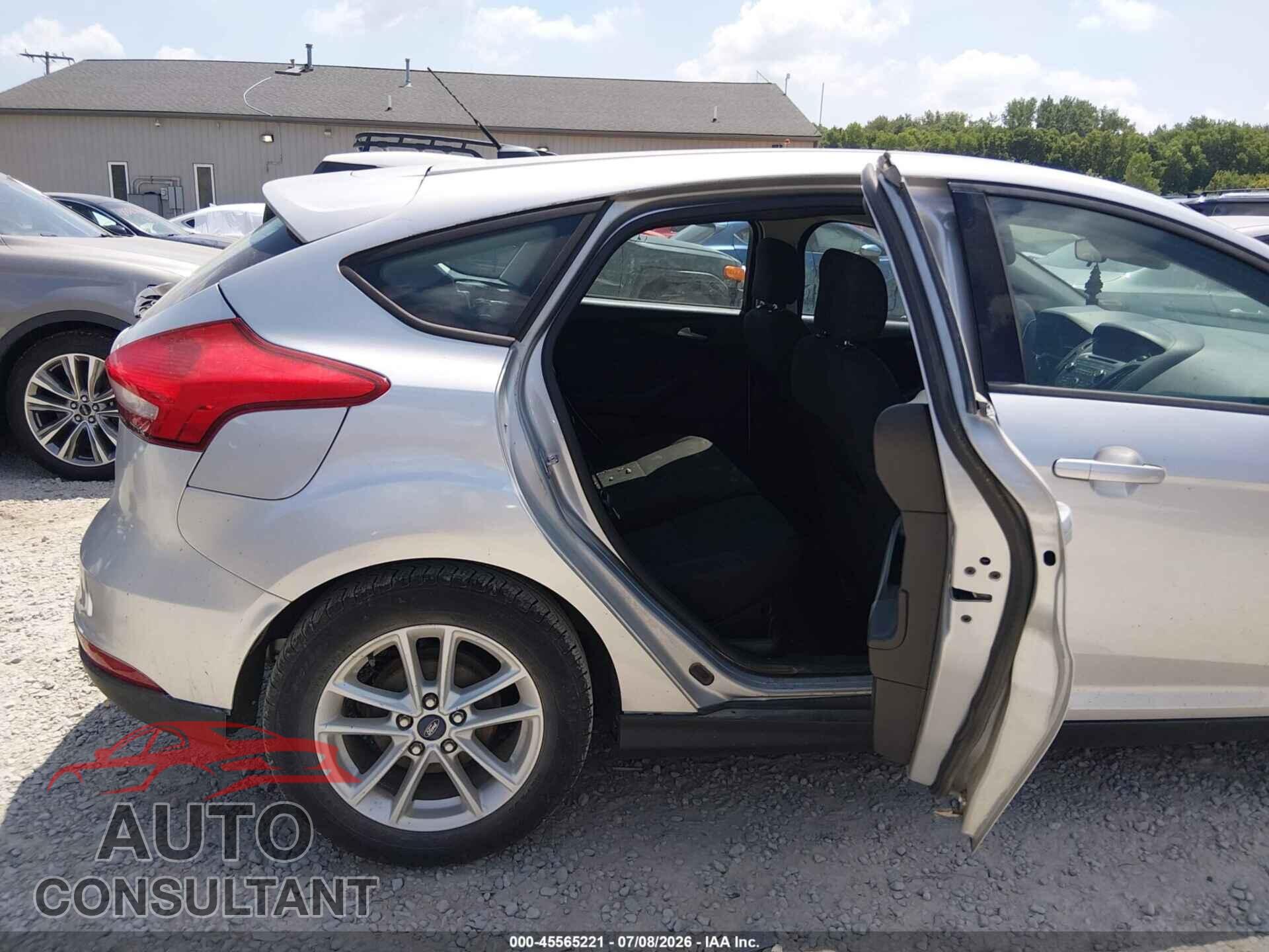 FORD FOCUS 2016 - 1FADP3K26GL322475