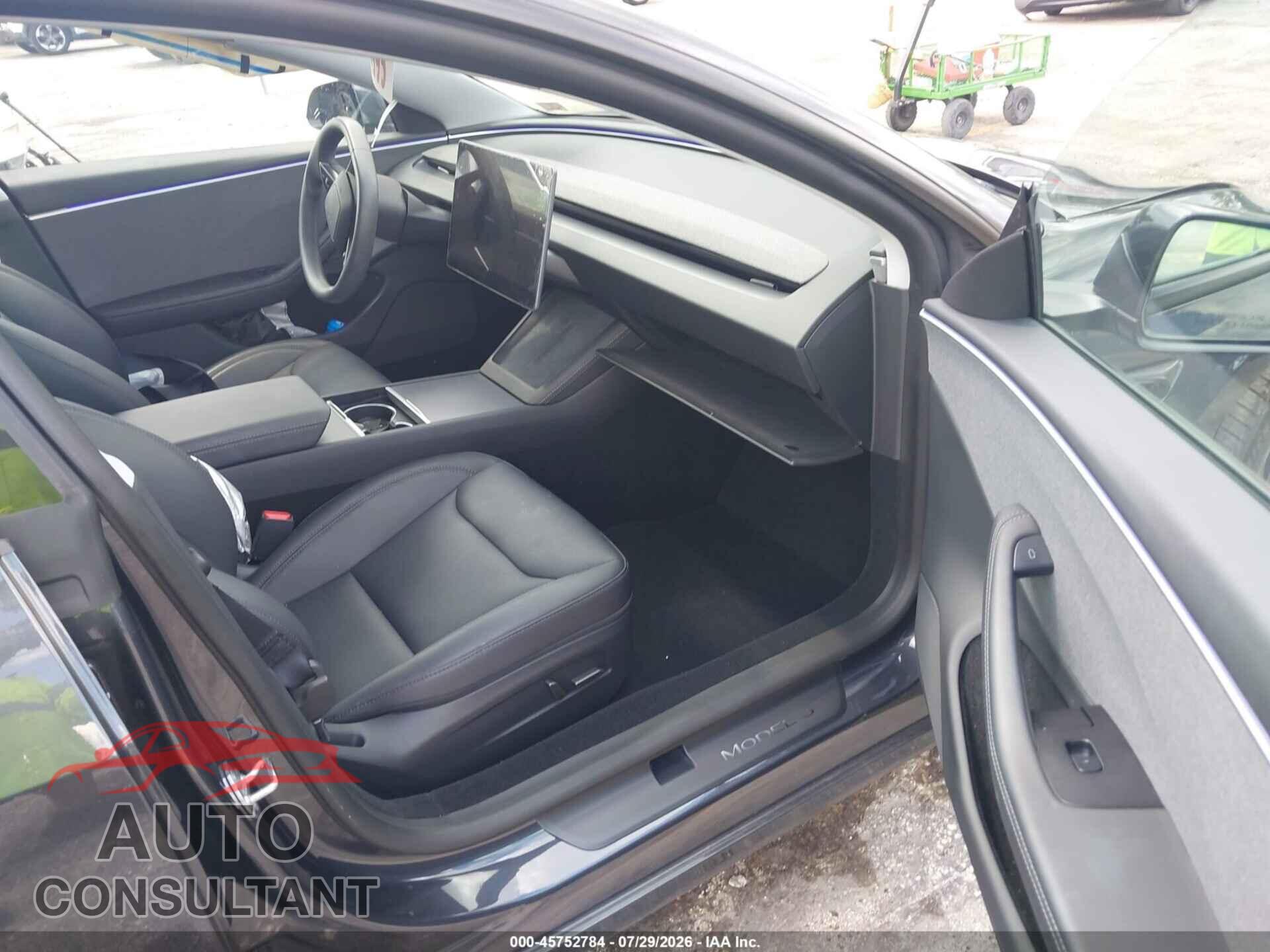 TESLA MODEL 3 2024 - 5YJ3E1EA9RF870964