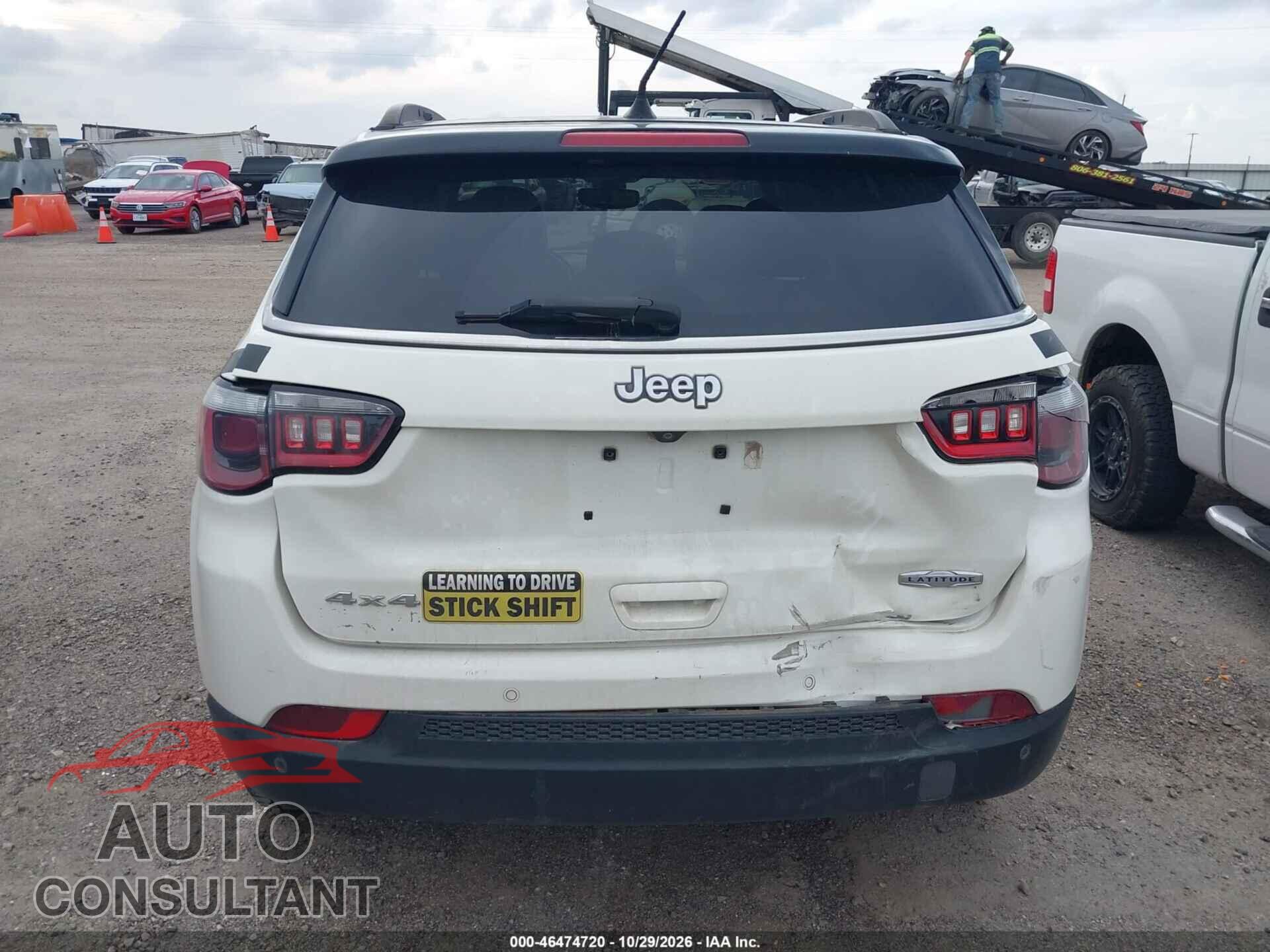 JEEP COMPASS 2018 - 3C4NJDBB6JT147100