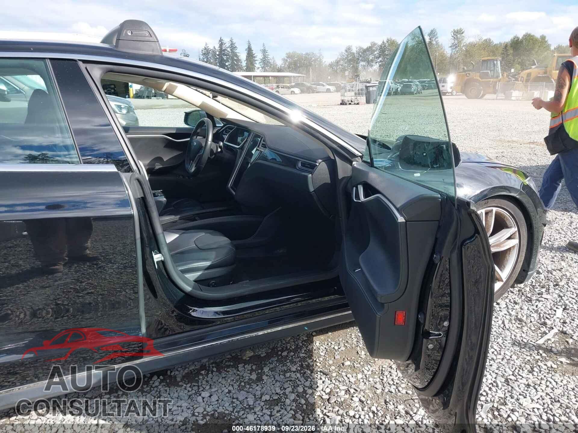 TESLA MODEL S 2013 - 5YJSA1CP4DFP23376
