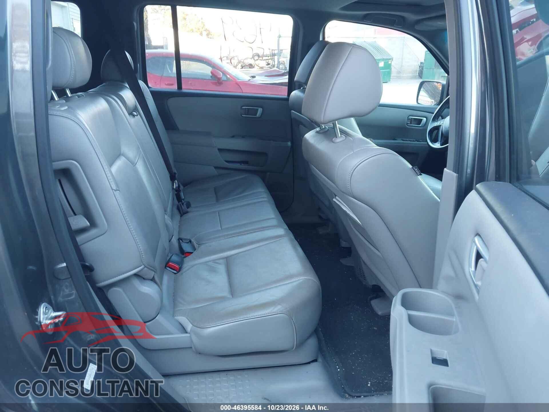 HONDA PILOT 2011 - 5FNYF4H4XBB002763