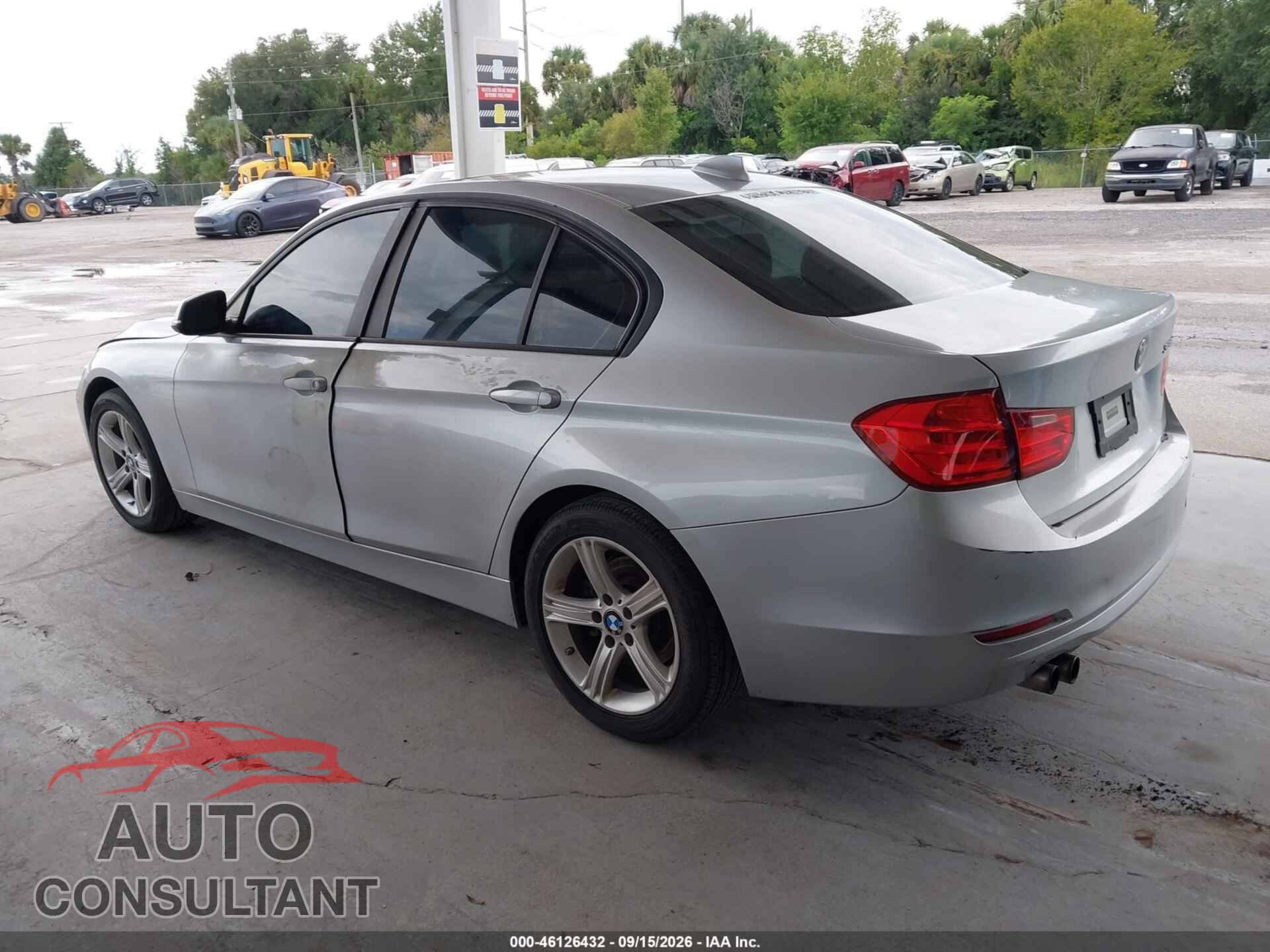 BMW 328I 2013 - WBA3A5G56DNP24967