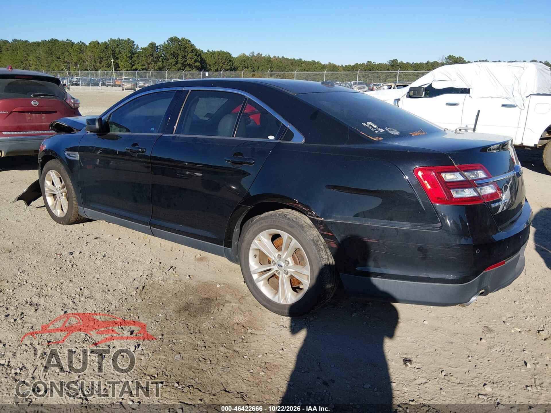 FORD TAURUS 2017 - 1FAHP2E84HG110261