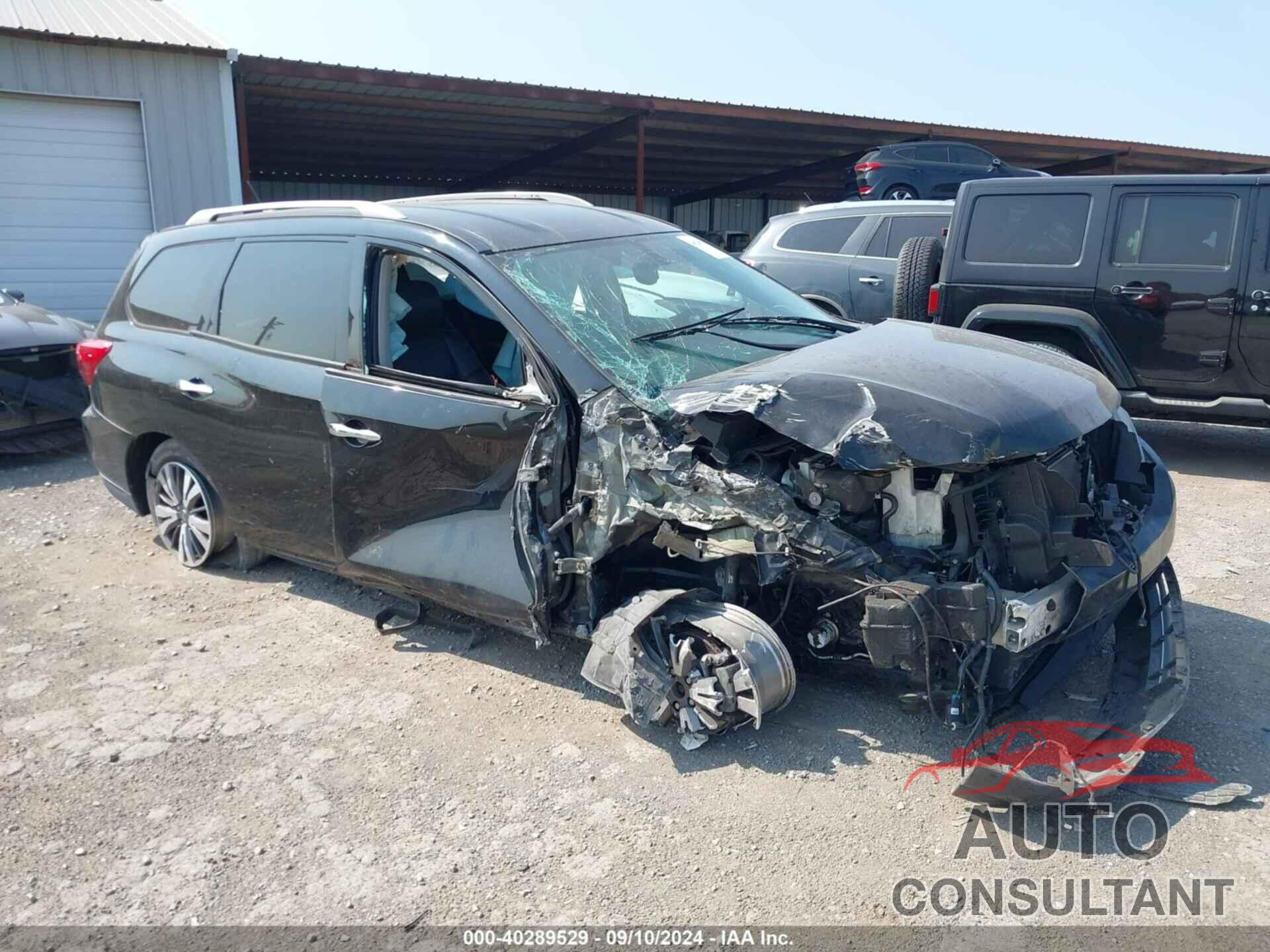 NISSAN PATHFINDER 2017 - 5N1DR2MM8HC637577