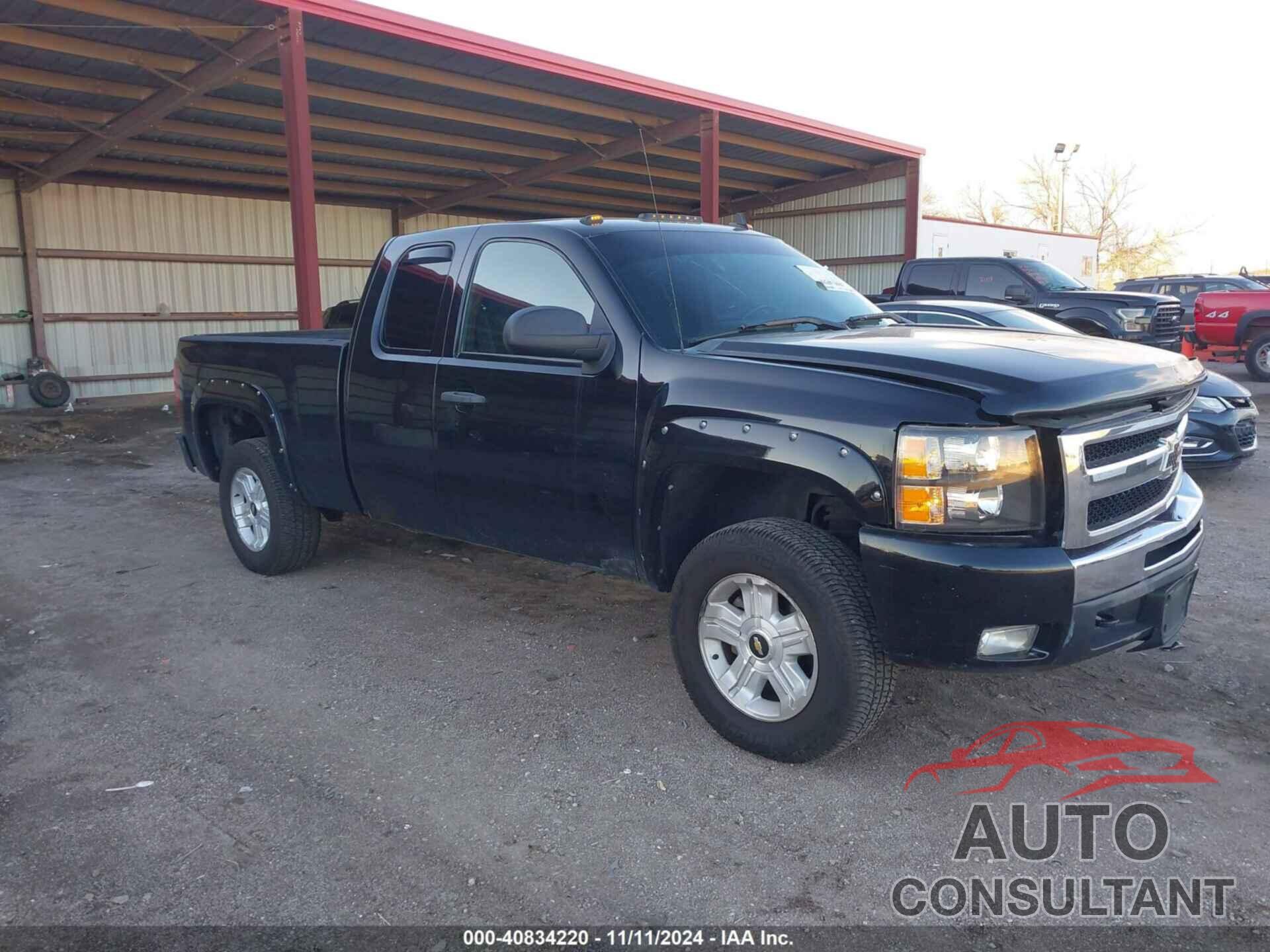 CHEVROLET SILVERADO 1500 2011 - 1GCRKSE31BZ401801