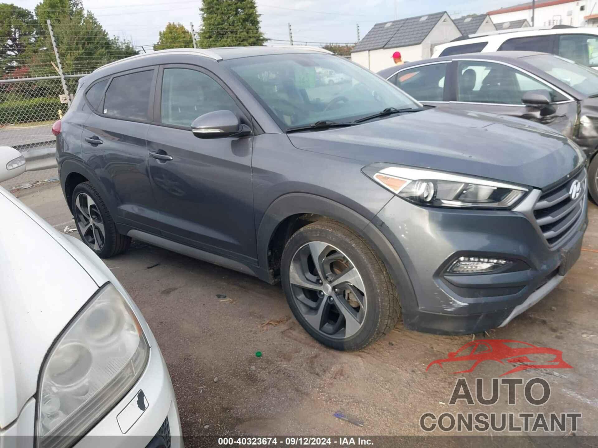 HYUNDAI TUCSON 2017 - KM8J33A28HU355429