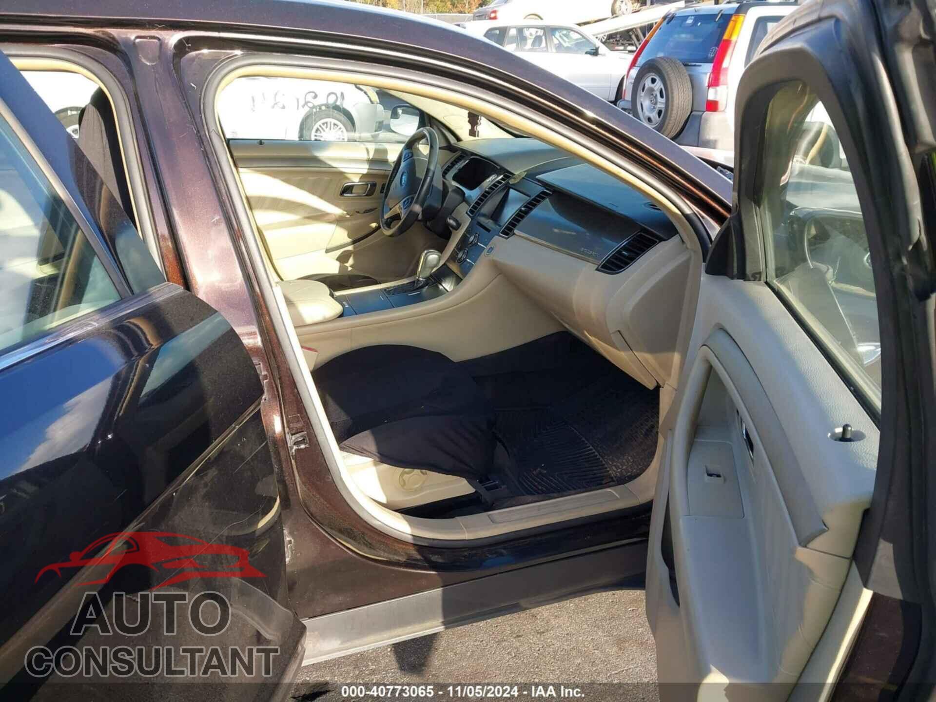 FORD TAURUS 2013 - 1FAHP2E85DG125572