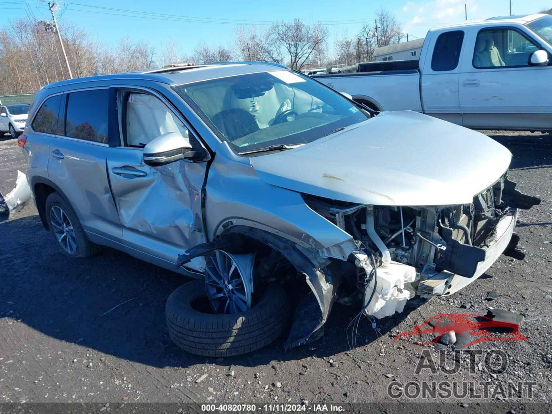 TOYOTA HIGHLANDER HYBRID 2018 - 5TDJGRFH0JS041194