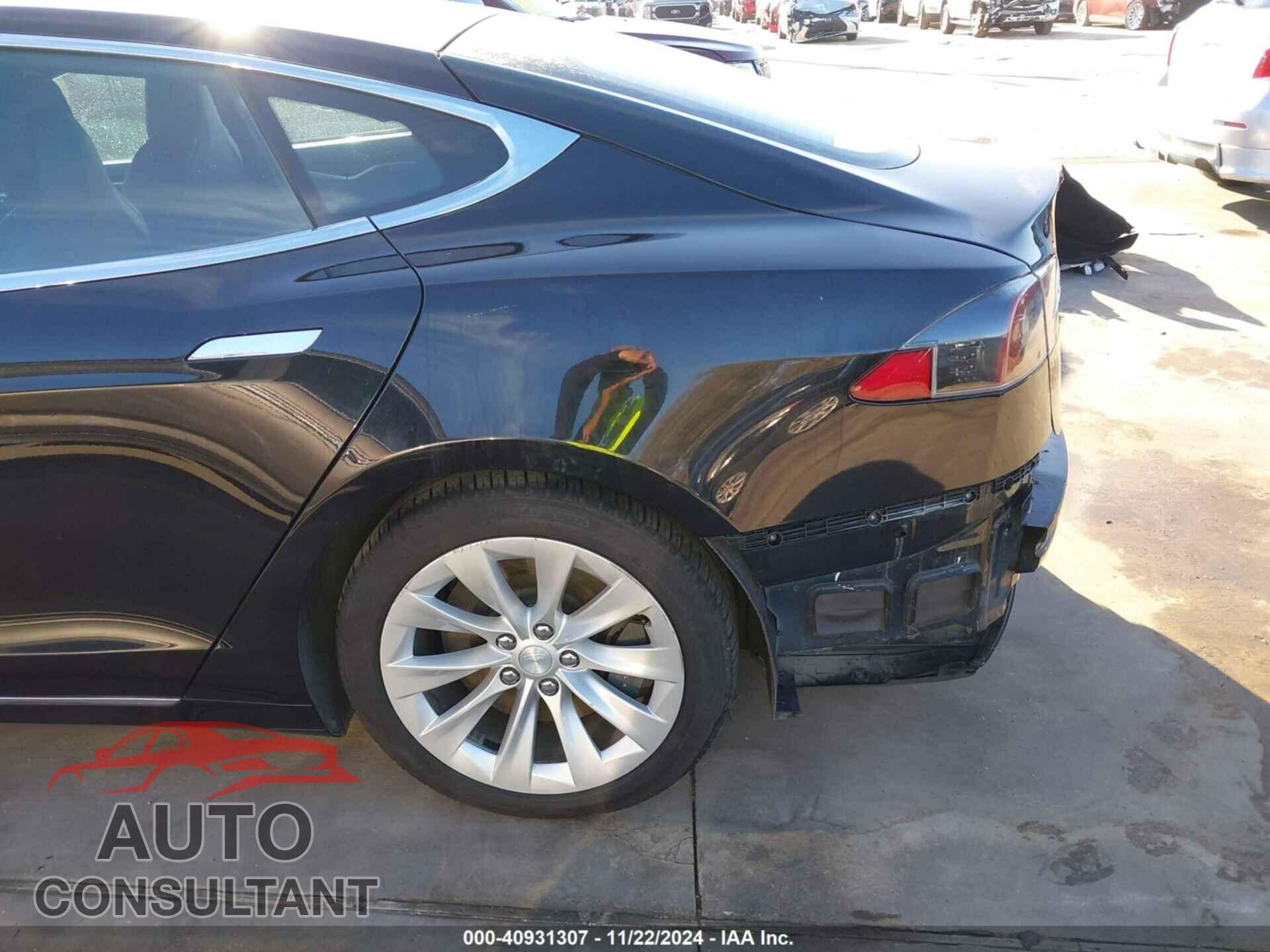 TESLA MODEL S 2017 - 5YJSA1E19HF226094