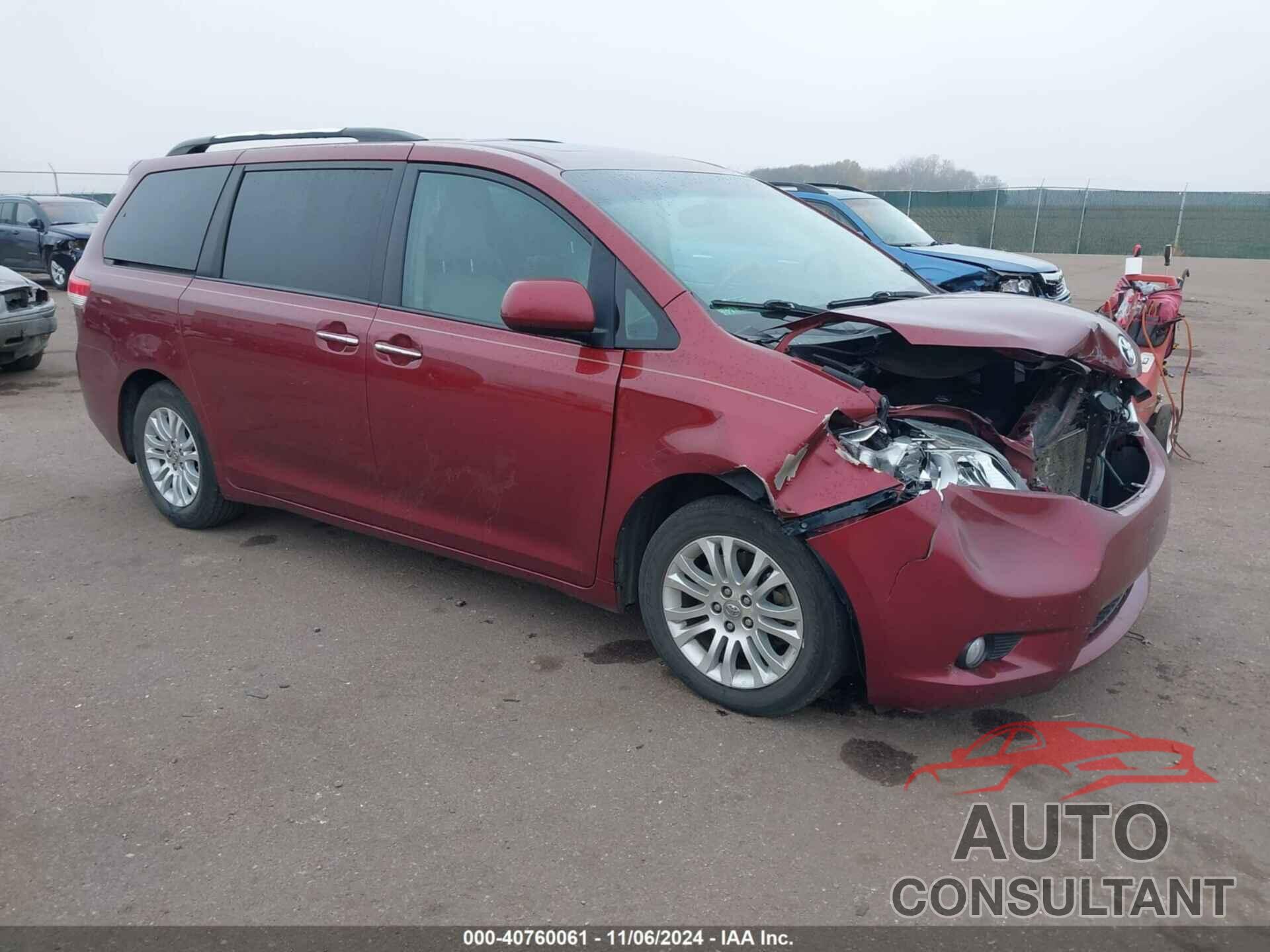 TOYOTA SIENNA 2011 - 5TDYK3DC8BS142499