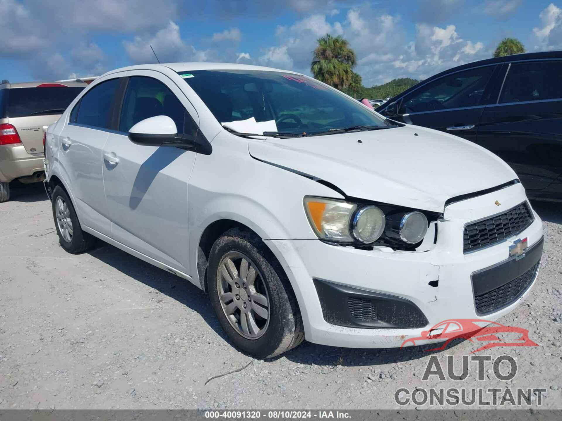 CHEVROLET SONIC 2015 - 1G1JC5SH1F4148308