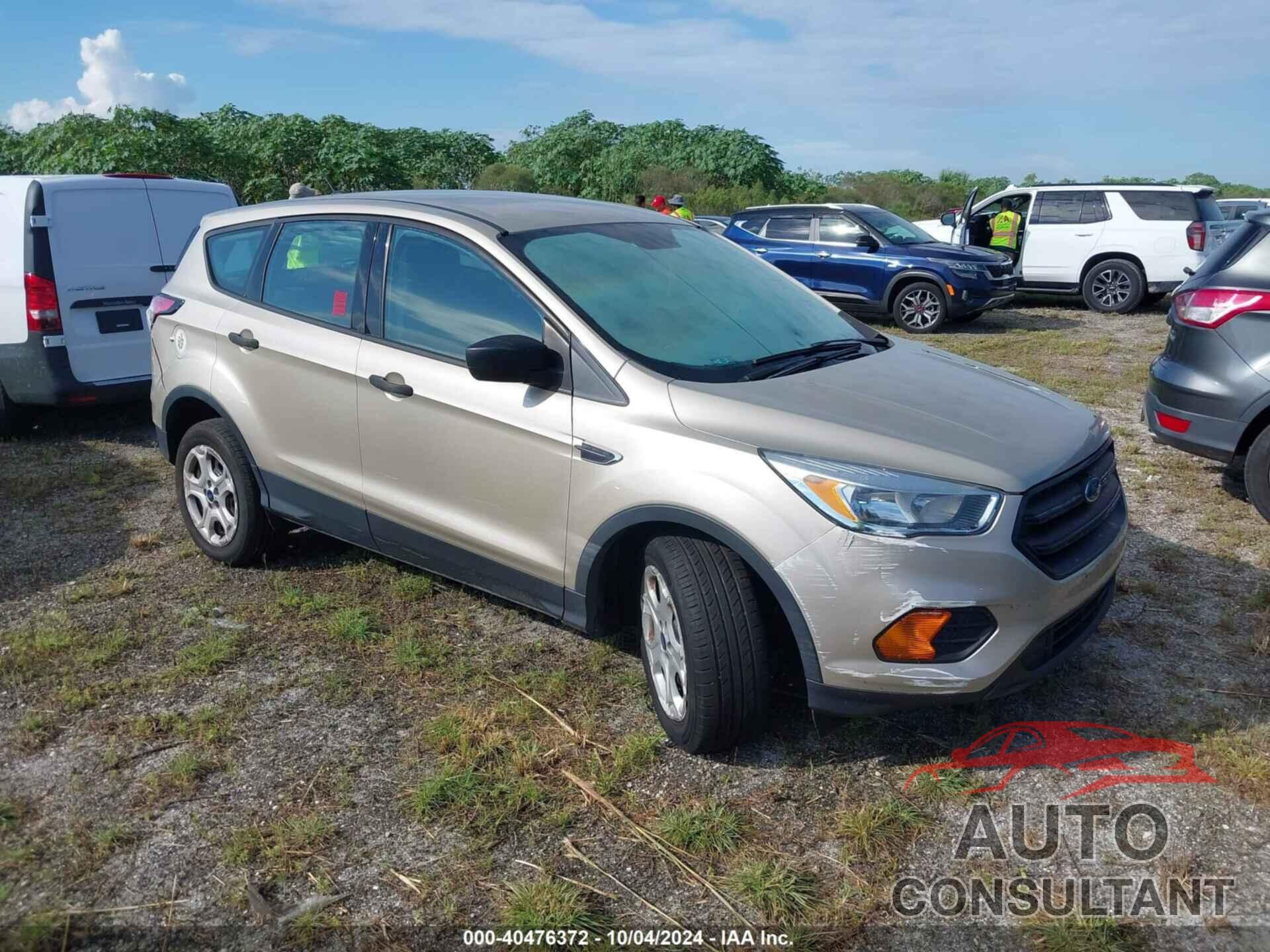 FORD ESCAPE 2017 - 1FMCU0F7XHUE64869