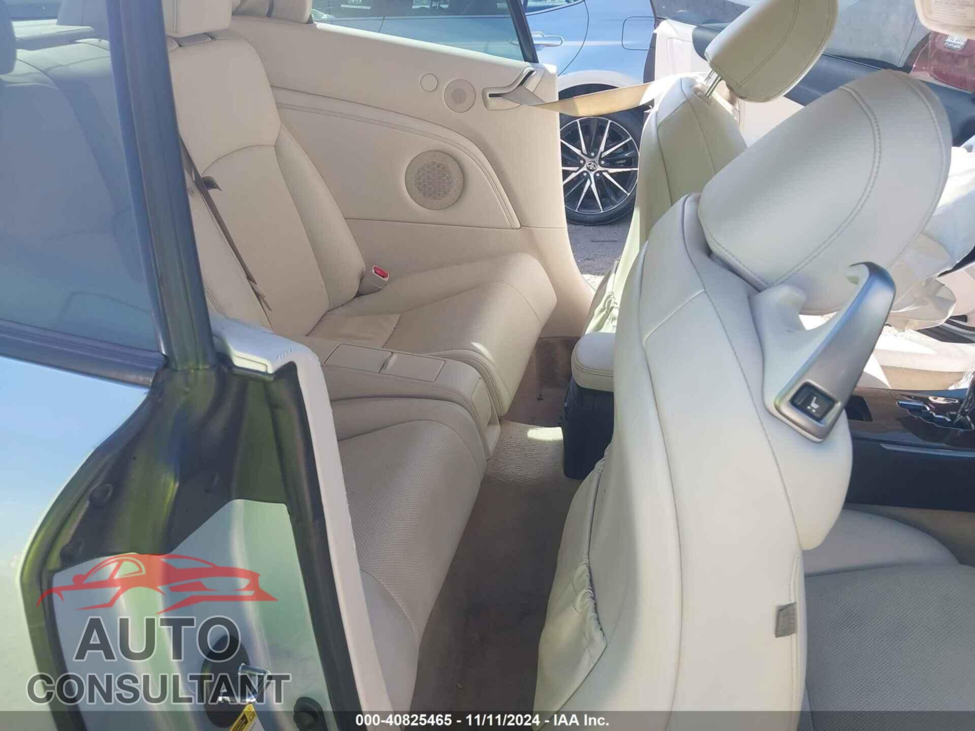 LEXUS IS 250C 2012 - JTHFF2C21C2522774