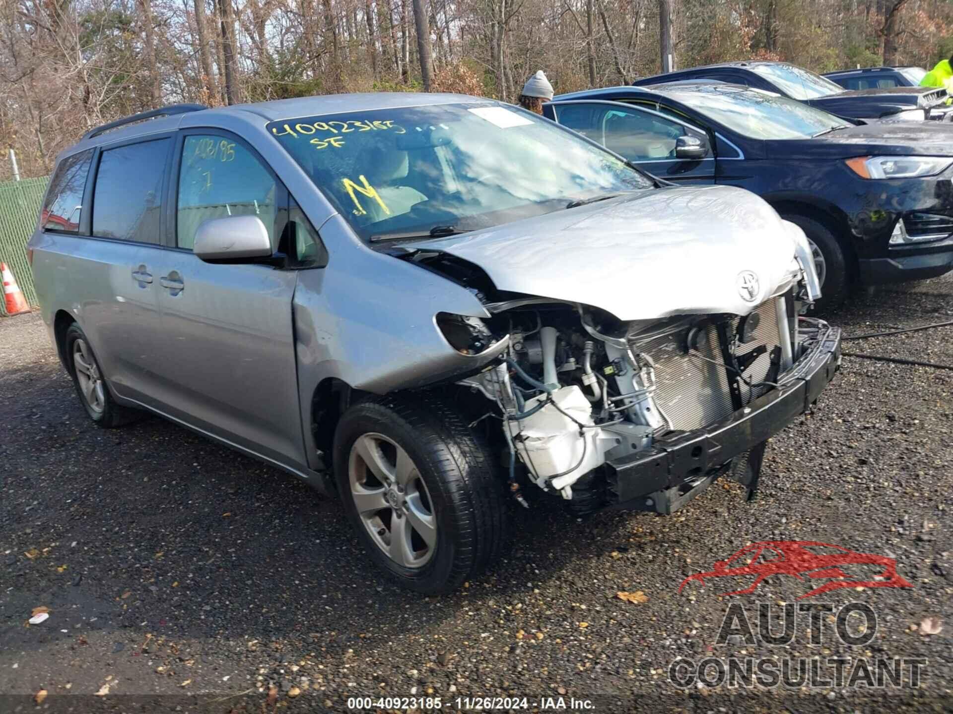 TOYOTA SIENNA 2015 - 5TDKK3DC0FS605862