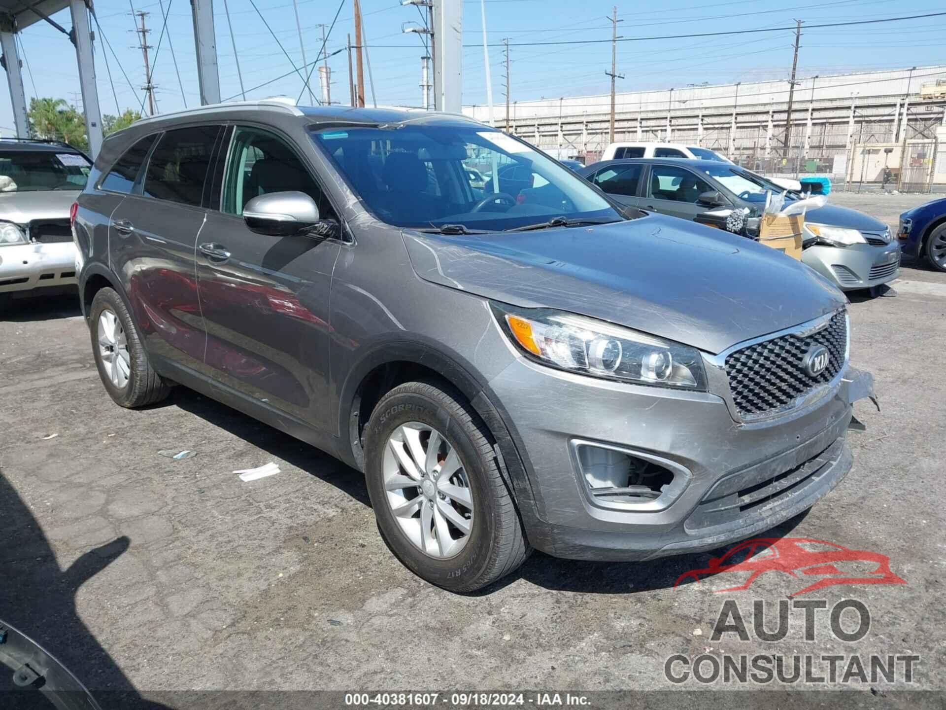 KIA SORENTO 2017 - 5XYPG4A37HG191819