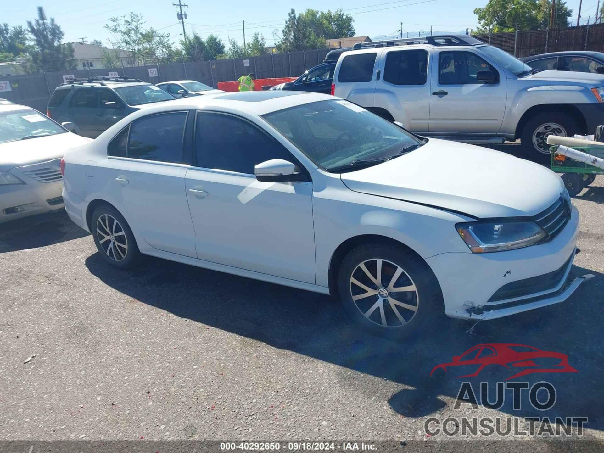 VOLKSWAGEN JETTA 2018 - 3VWDB7AJ7JM206522