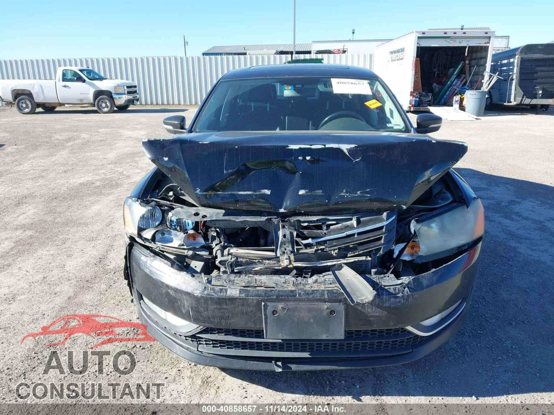 VOLKSWAGEN PASSAT 2013 - 1VWCN7A37DC123781