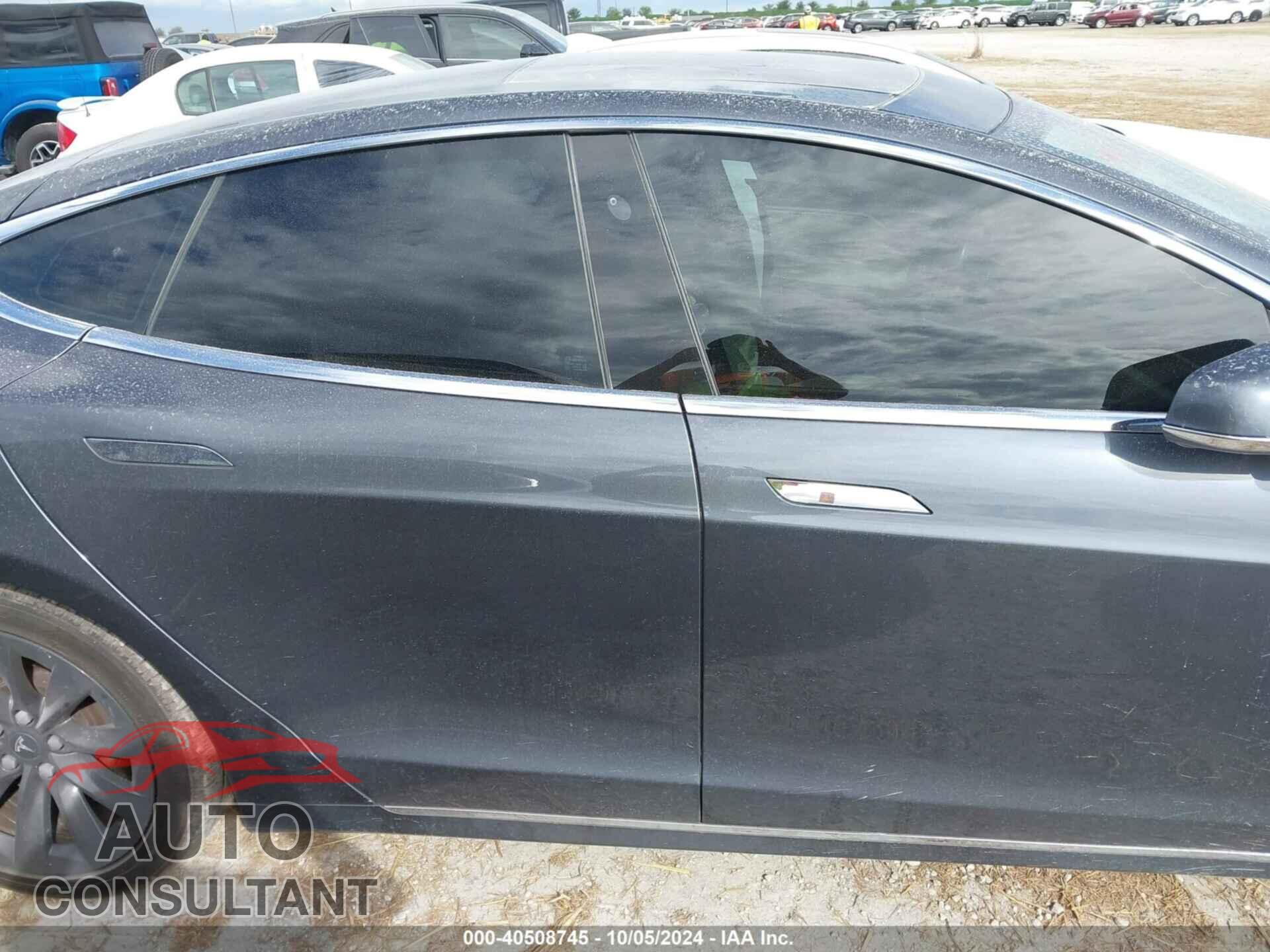 TESLA MODEL S 2017 - 5YJSA1E45HF216883