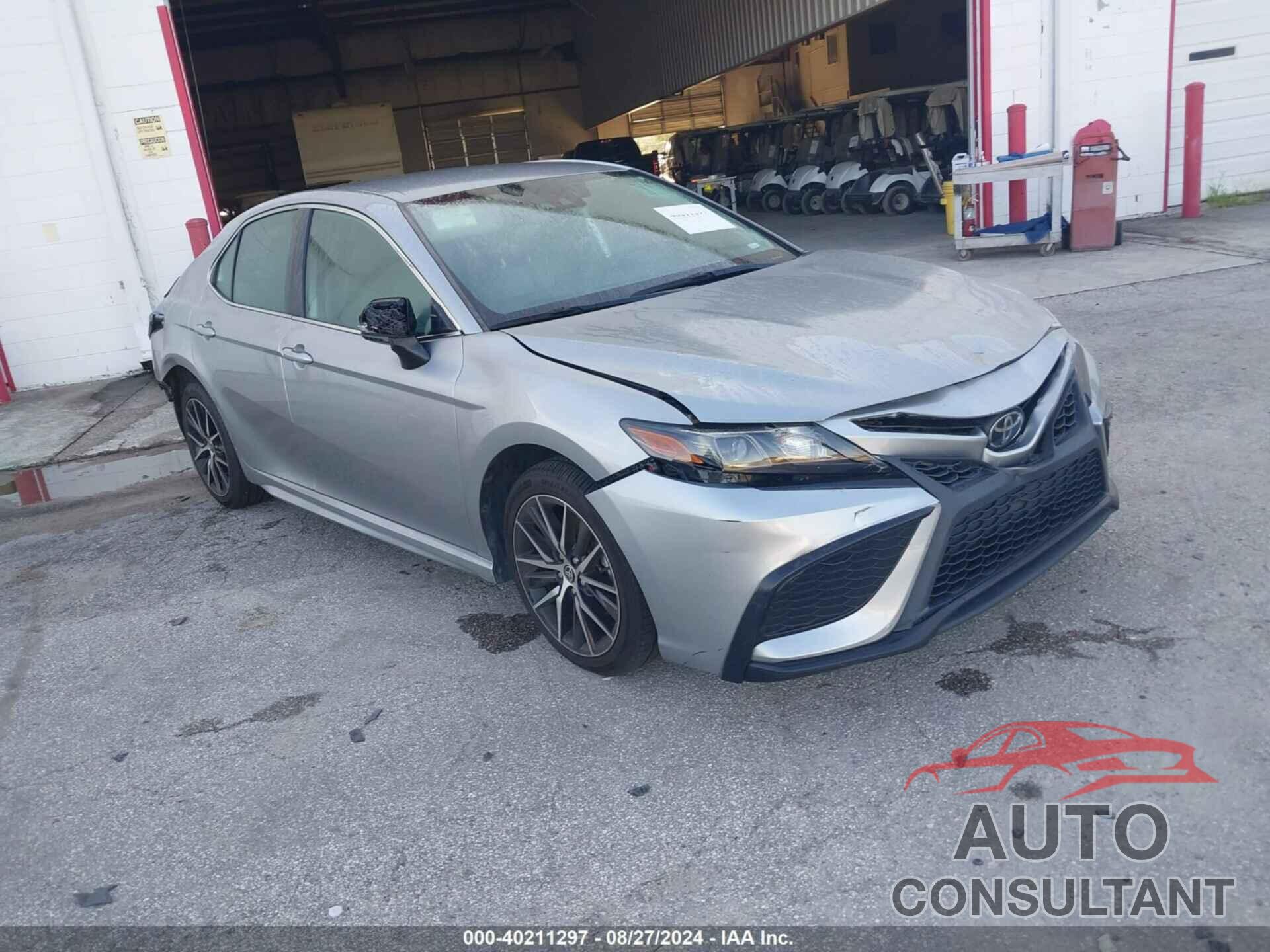 TOYOTA CAMRY 2022 - 4T1G11AK8NU632922