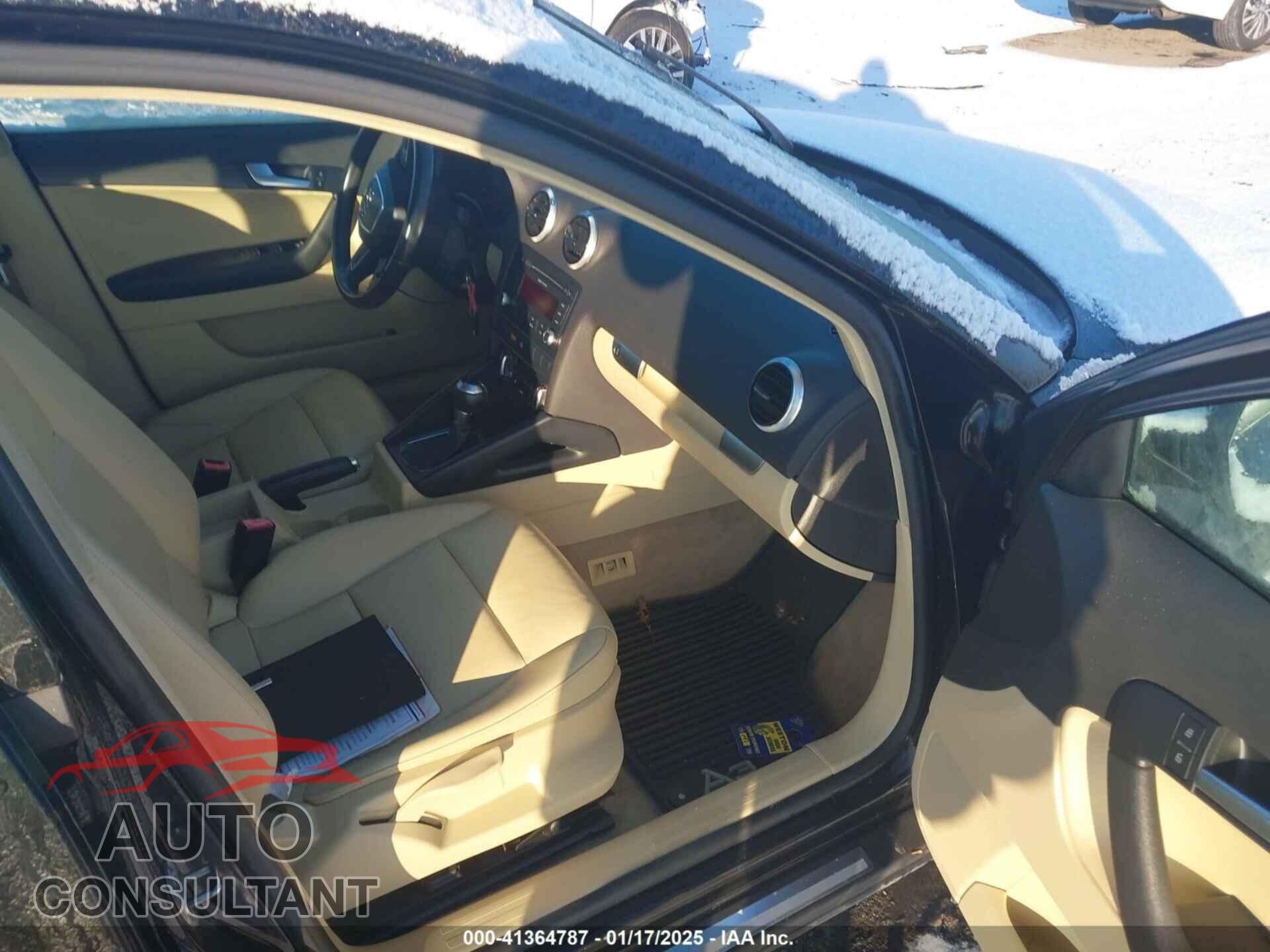 AUDI A3 2012 - WAUBJAFM1CA060001