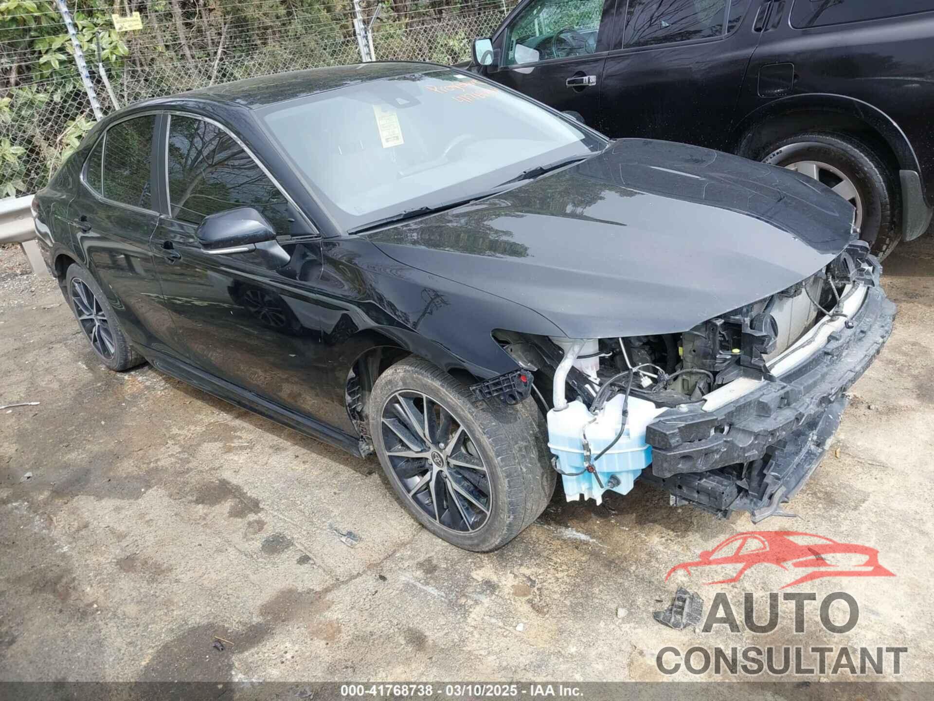 TOYOTA CAMRY 2022 - 4T1G11AK6NU660671