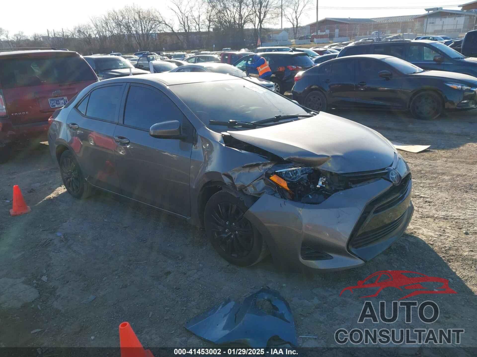 TOYOTA COROLLA 2018 - 5YFBURHE1JP846887